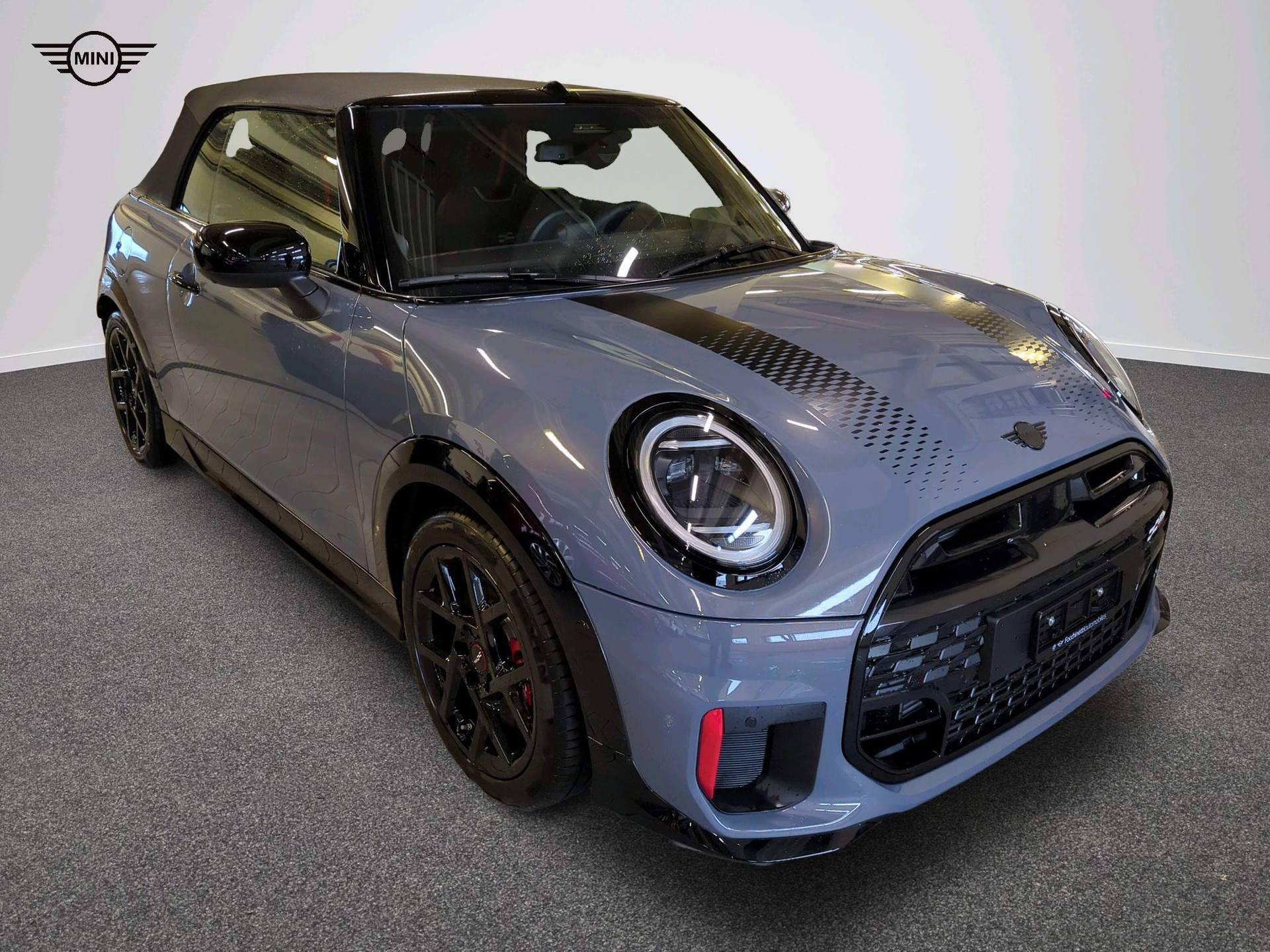 MINI John Cooper Works Cabrio-image-11