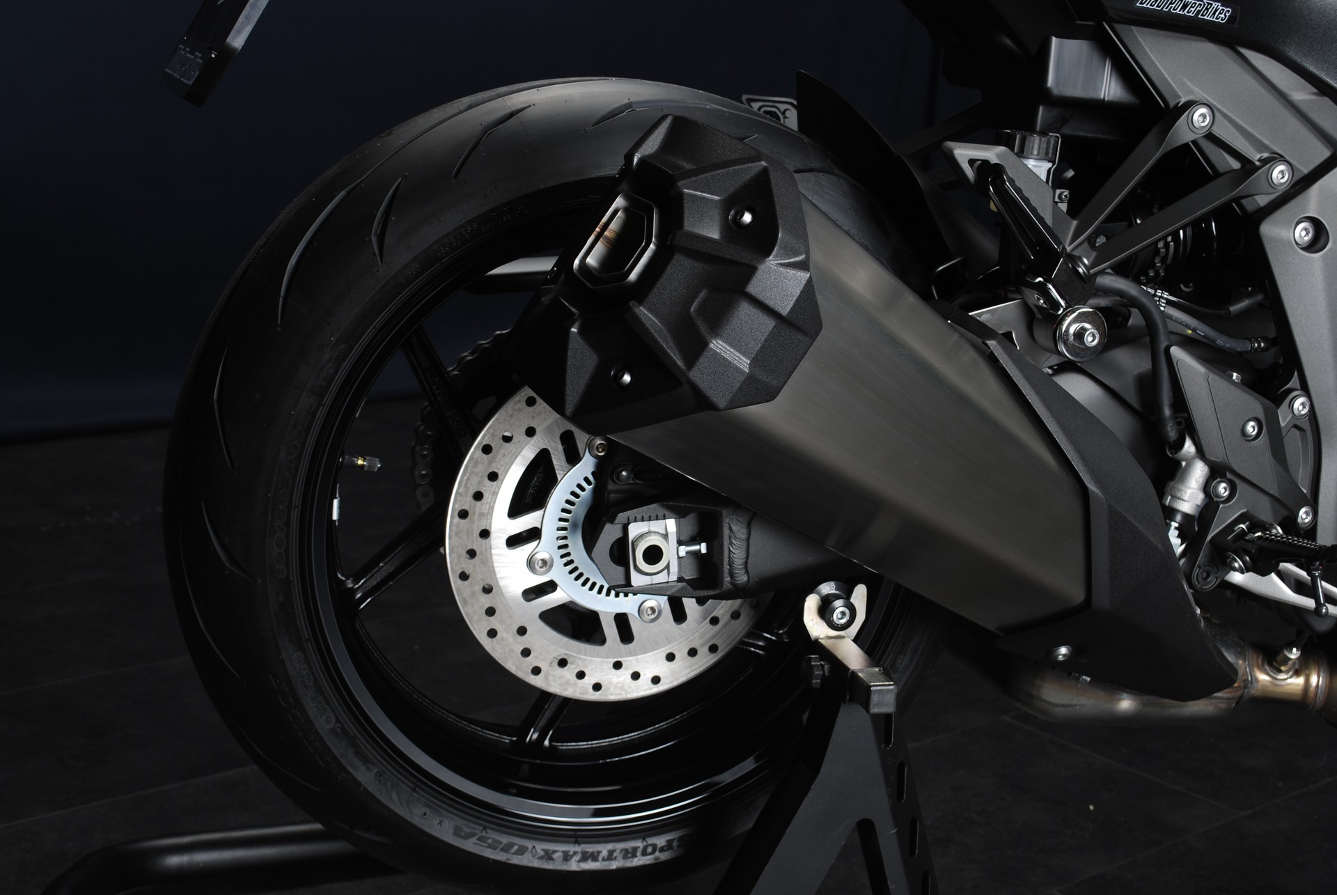 KAWASAKI Z 1100 MY26-showroom-element-1