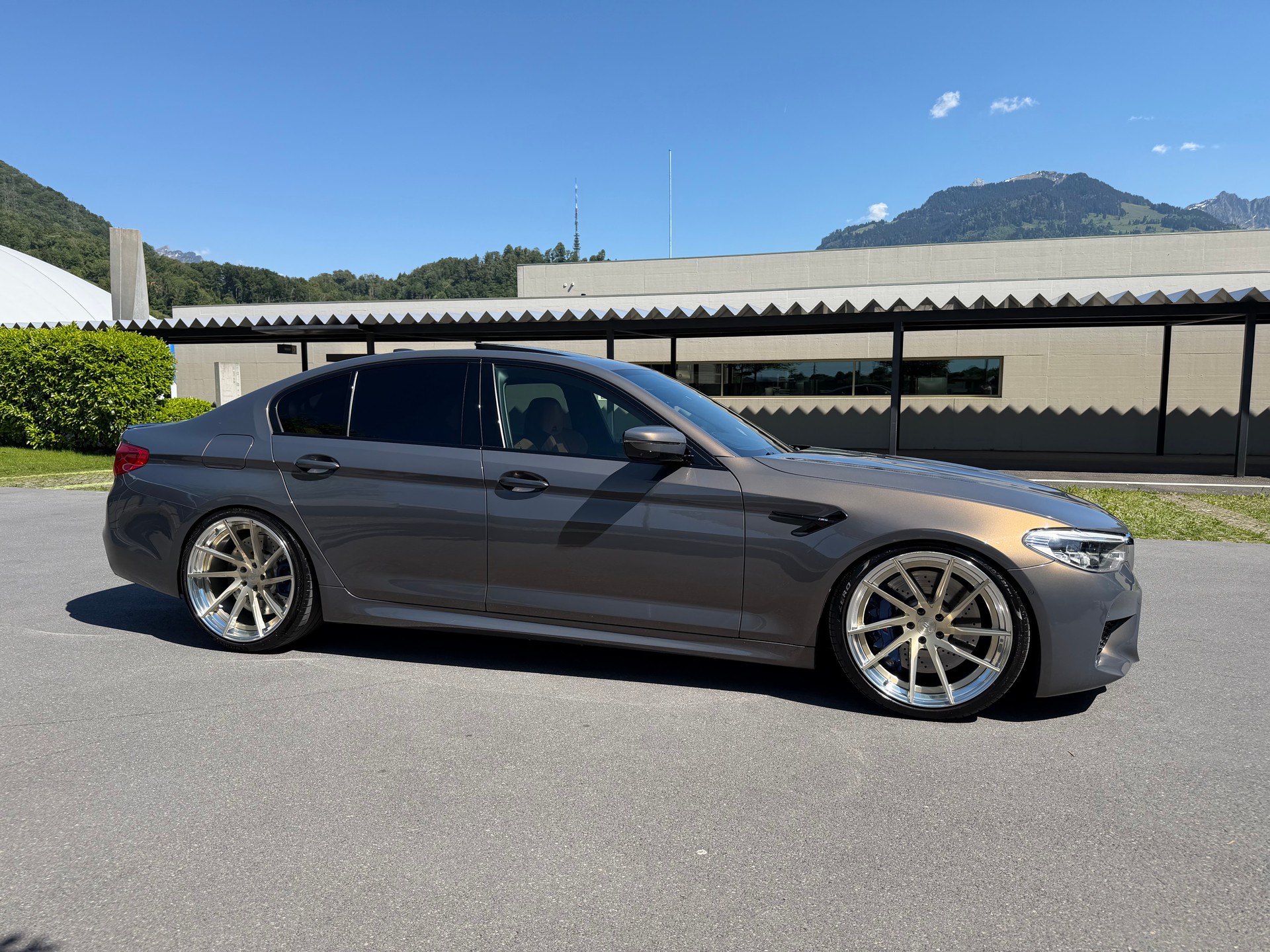 BMW M5 xDrive Competition Drivelogic-image-2