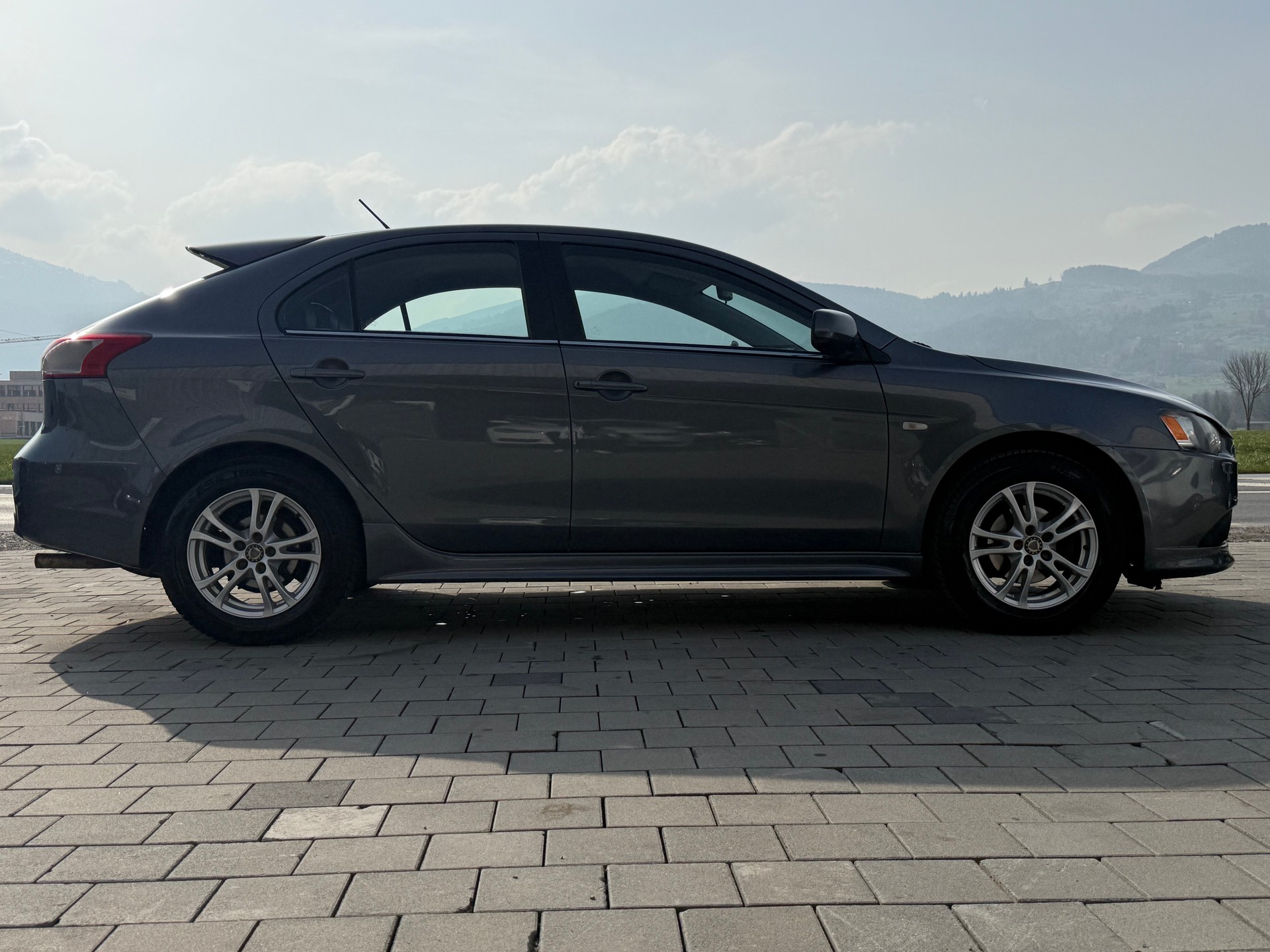 MITSUBISHI Lancer Sportback 1.8 Invite CVT-image-4