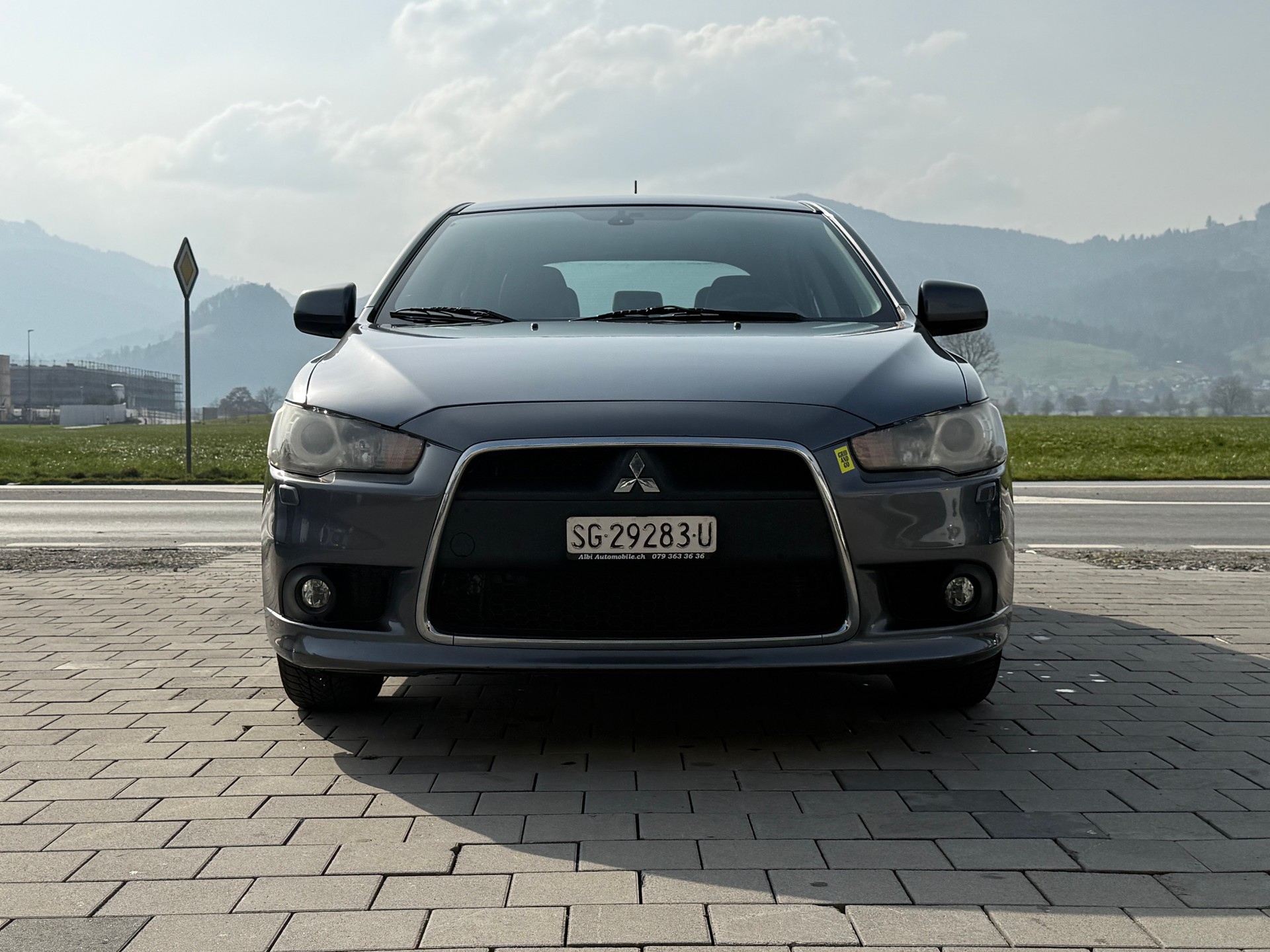 MITSUBISHI Lancer Sportback 1.8 Invite CVT-image-2