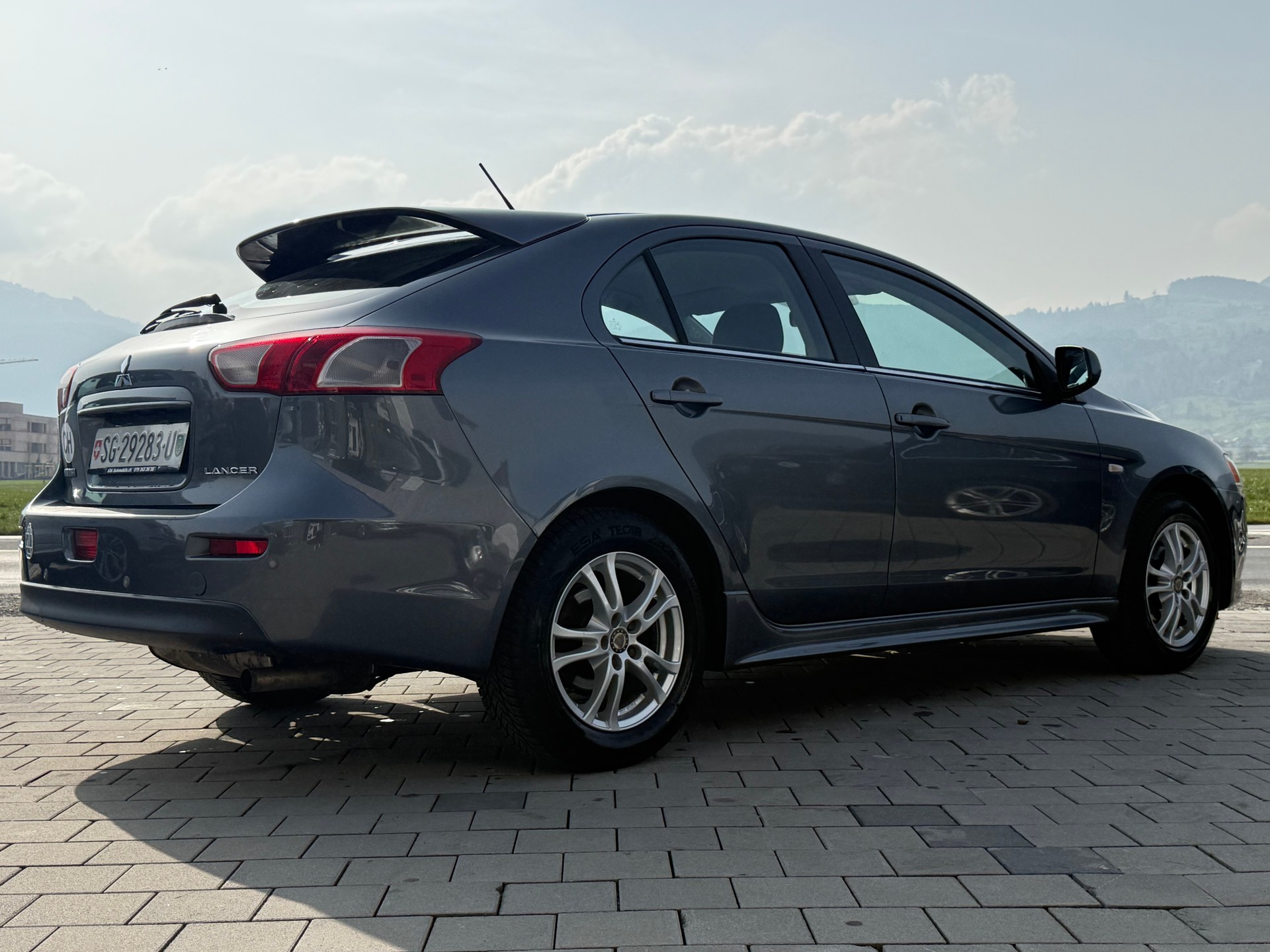 MITSUBISHI Lancer Sportback 1.8 Invite CVT-image-5