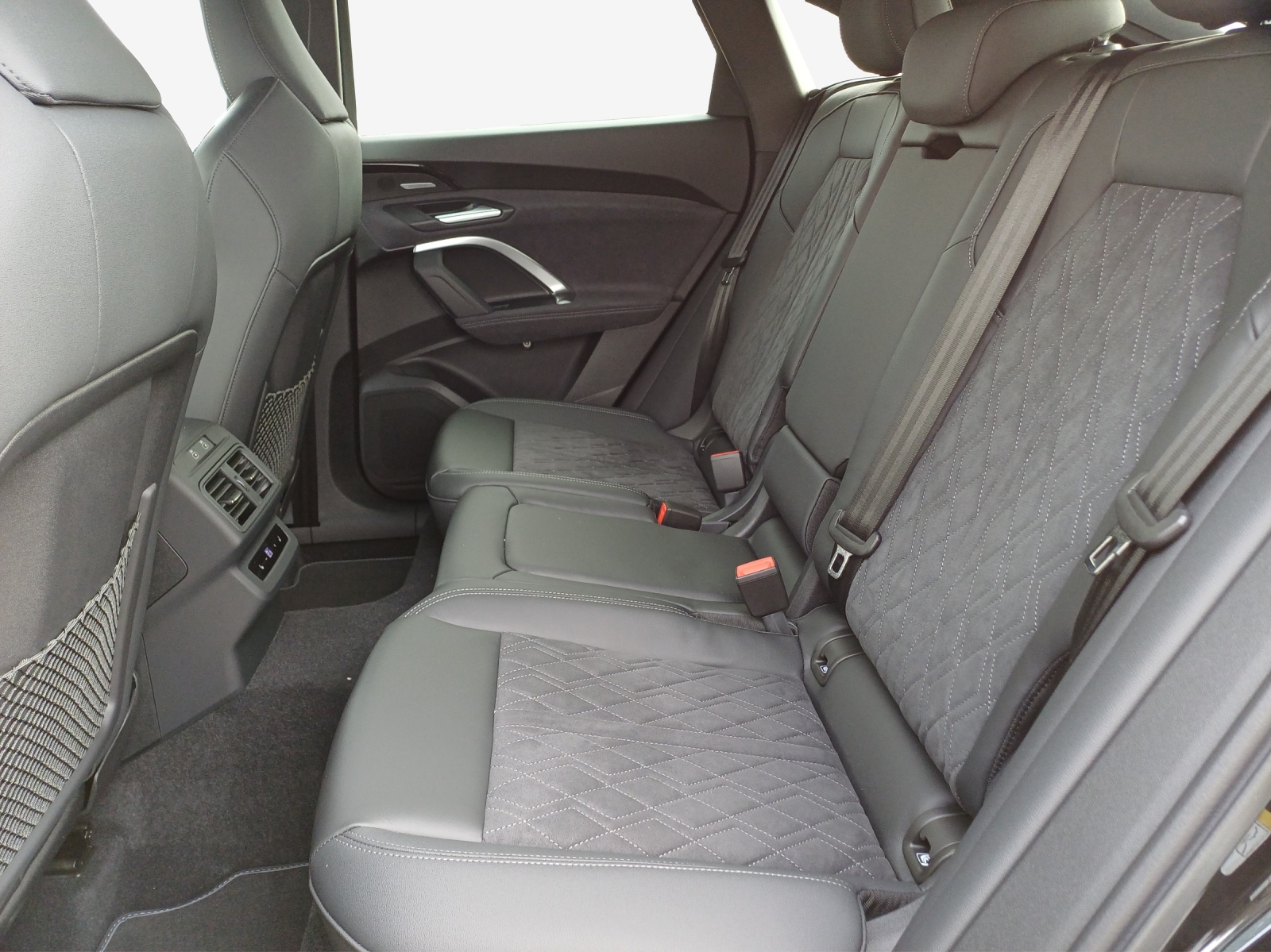 AUDI Q5 Sportback TDI quattro 150 kW S-tronic-image-11