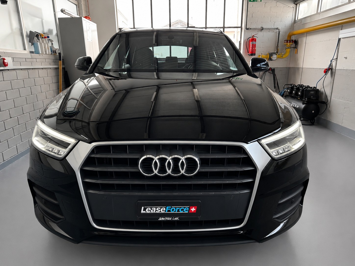 AUDI Q3 1.4 TFSI S-tronic-image-1