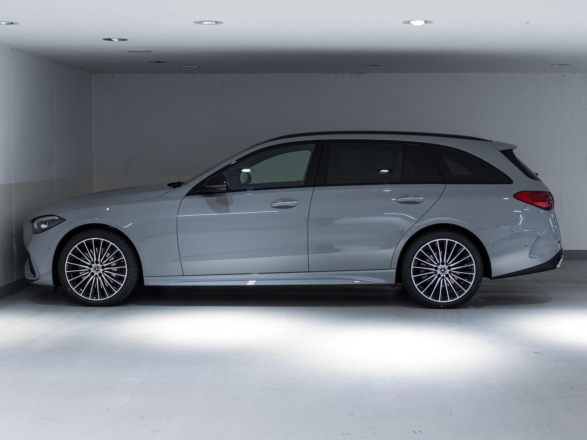 MERCEDES-BENZ C 220 d 4MATIC T-Modell Swiss Star-image-4