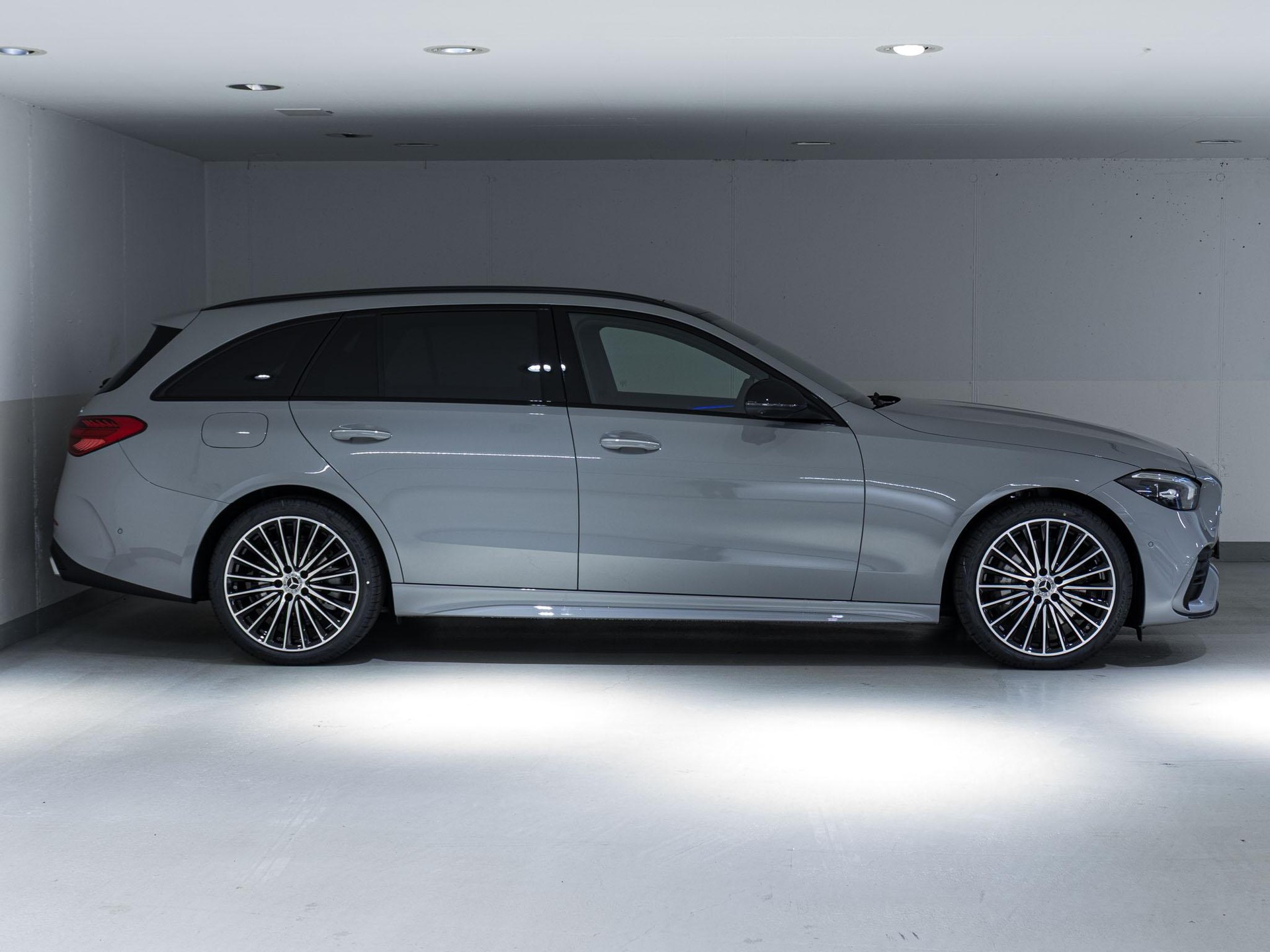 MERCEDES-BENZ C 220 d 4MATIC T-Modell Swiss Star-image-1