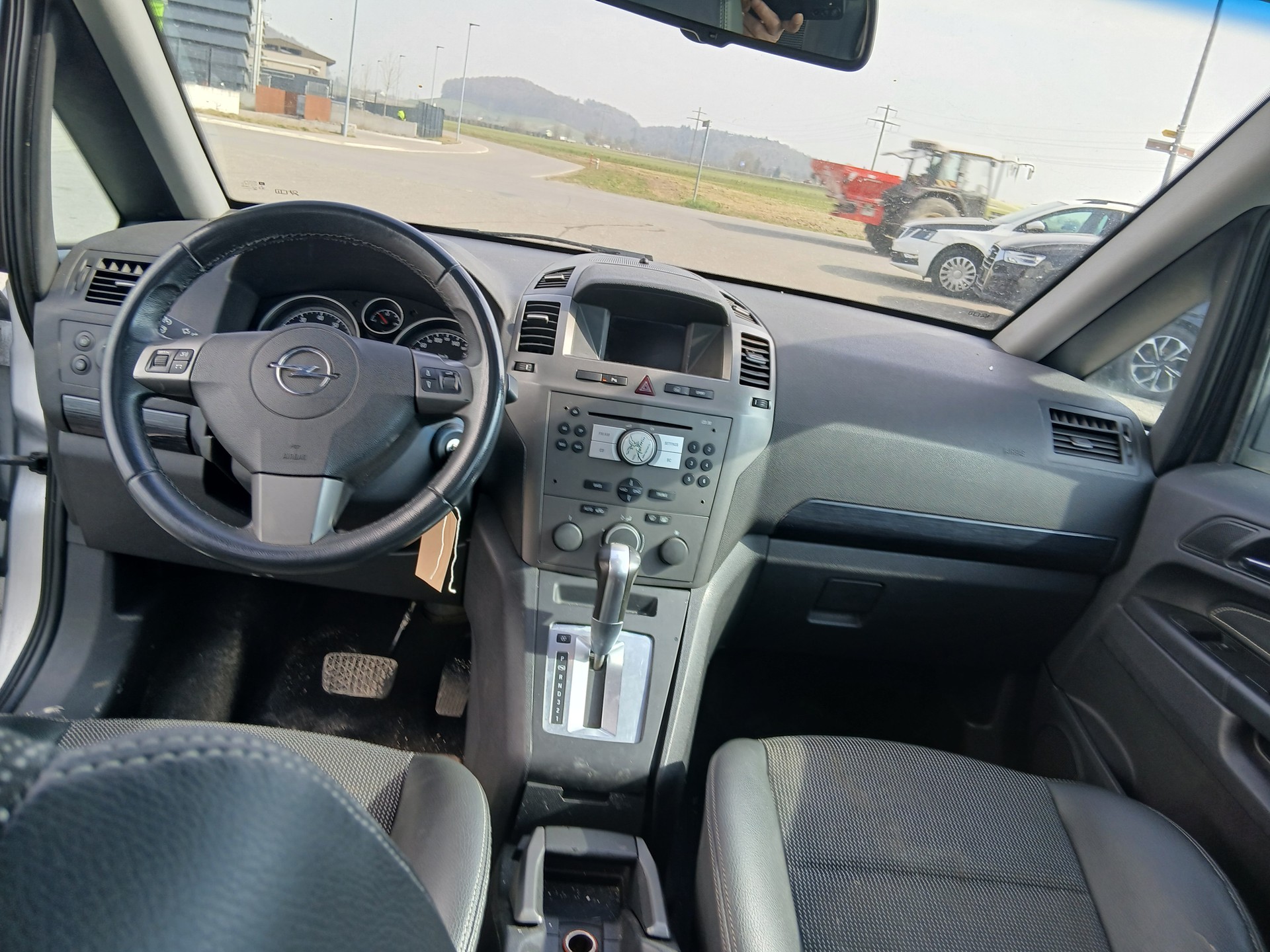 OPEL Zafira 2.2i 16V Essentia-image-7