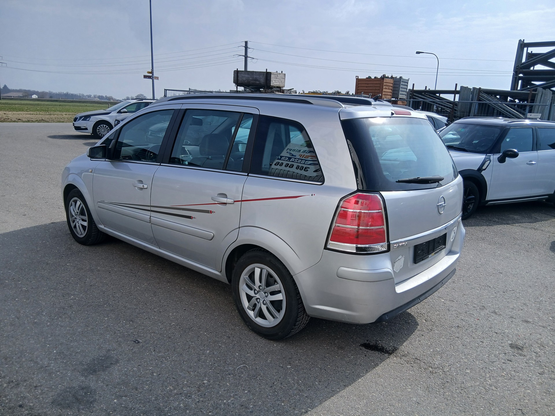 OPEL Zafira 2.2i 16V Essentia-image-4