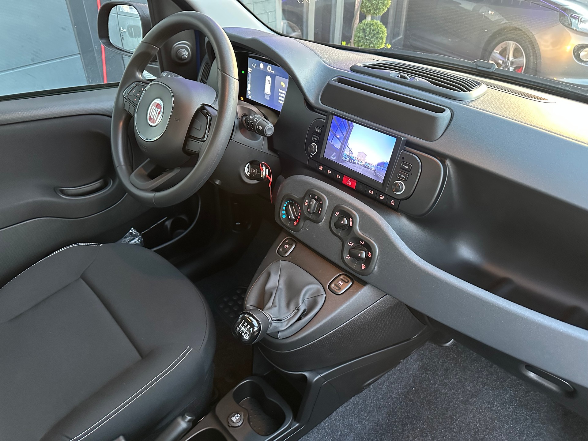 FIAT Panda 1.0 MHEV Pandina-image-11