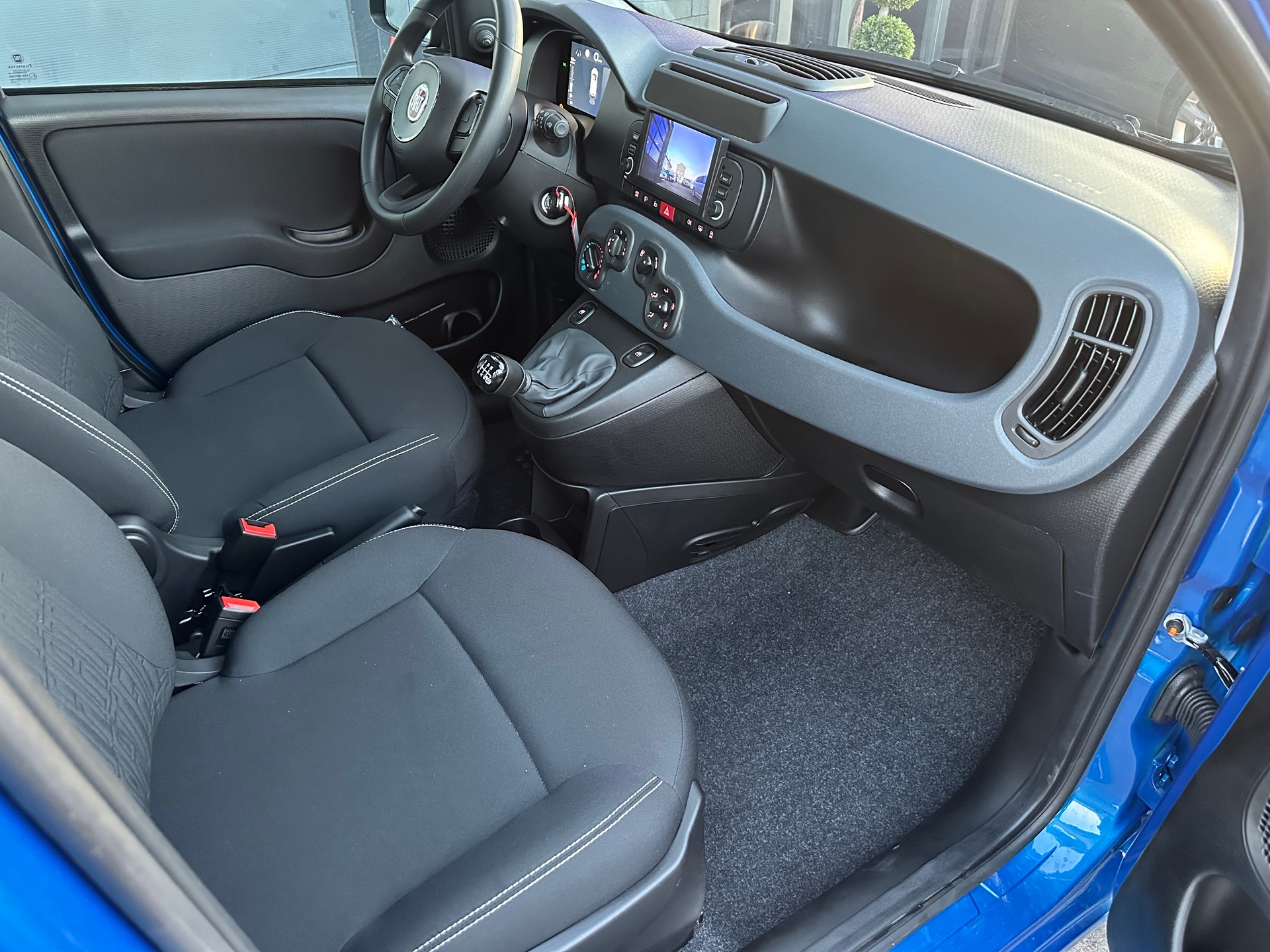 FIAT Panda 1.0 MHEV Pandina-image-10