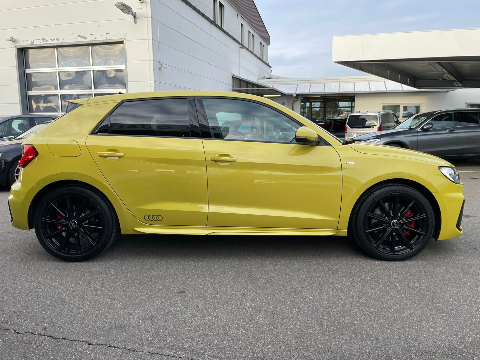 AUDI A1 Sportback 40 TFSI S Line S-tronic-image-3
