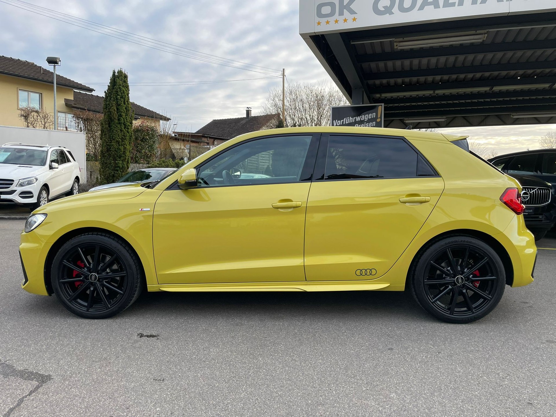 AUDI A1 Sportback 40 TFSI S Line S-tronic-image-4
