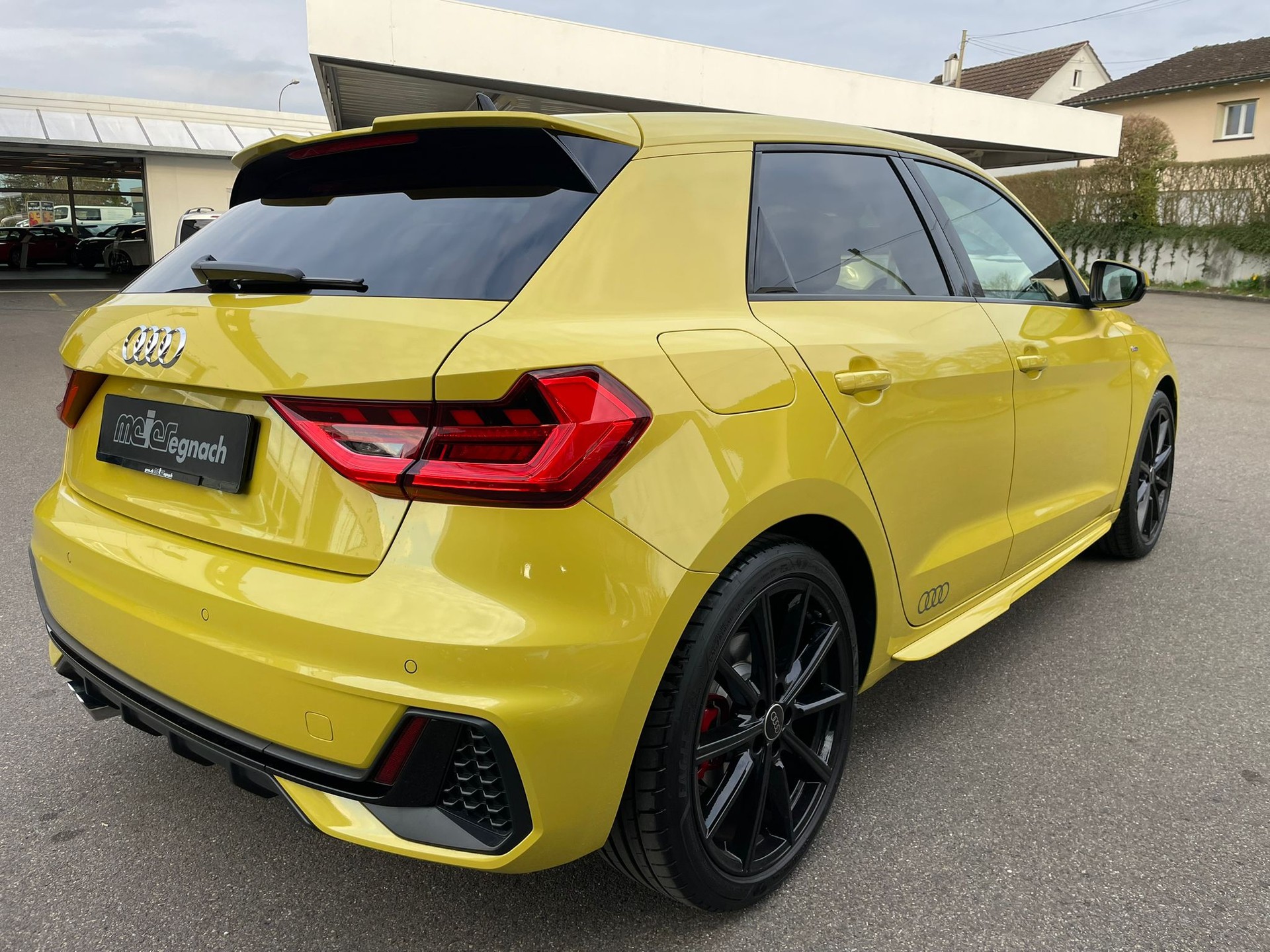 AUDI A1 Sportback 40 TFSI S Line S-tronic-image-5