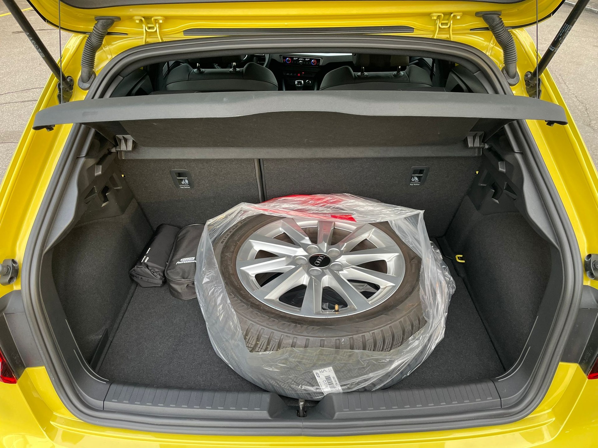 AUDI A1 Sportback 40 TFSI S Line S-tronic-image-8