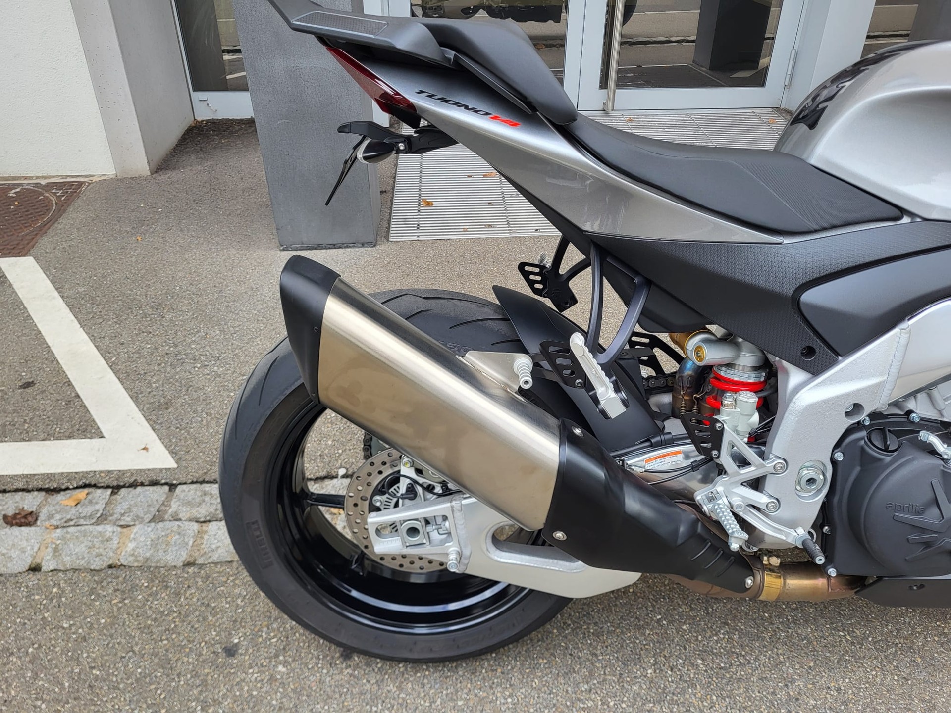 APRILIA Tuono V4 1100 GT-image-4