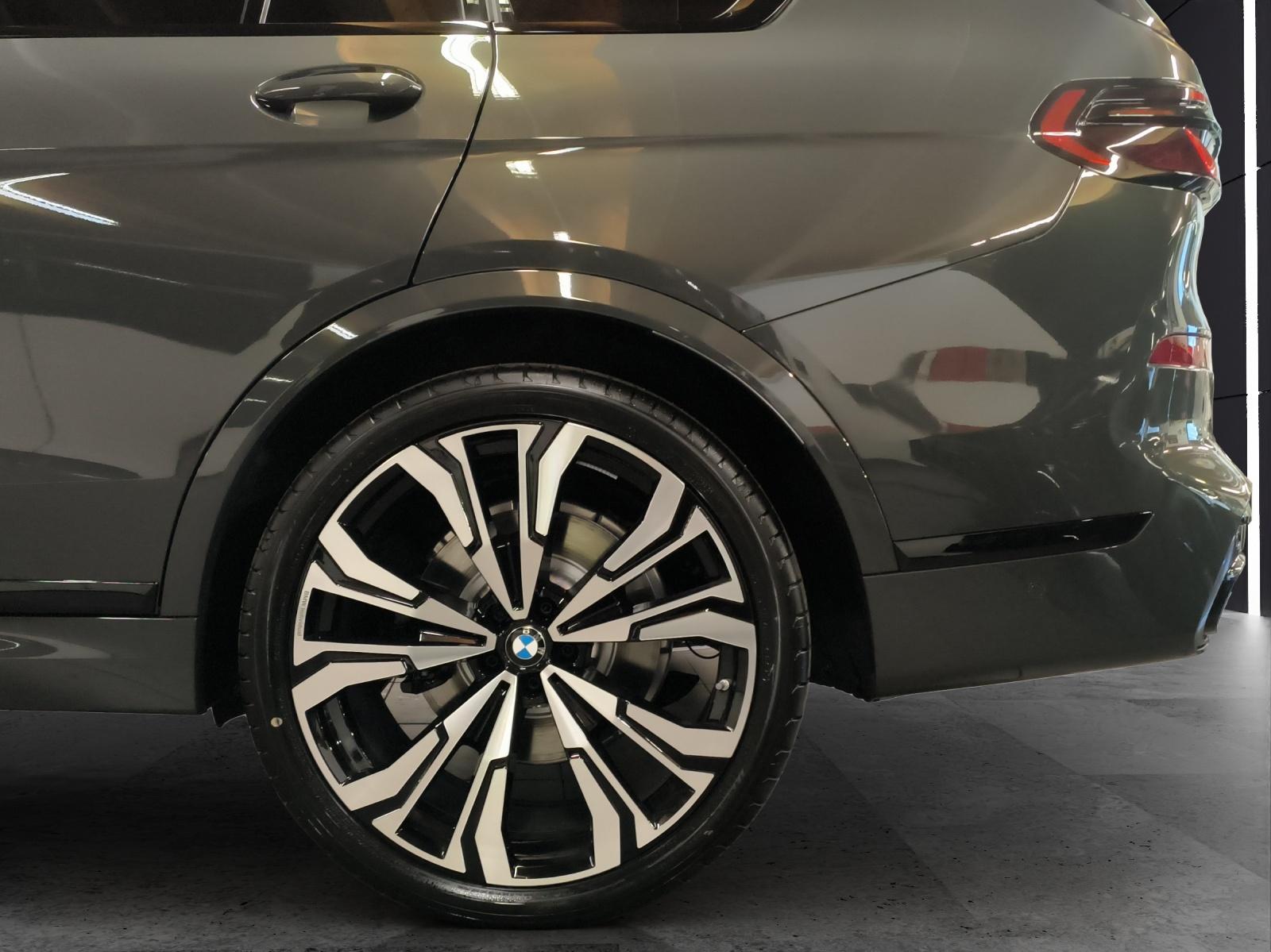 BMW X7 40d xDrive-image-9