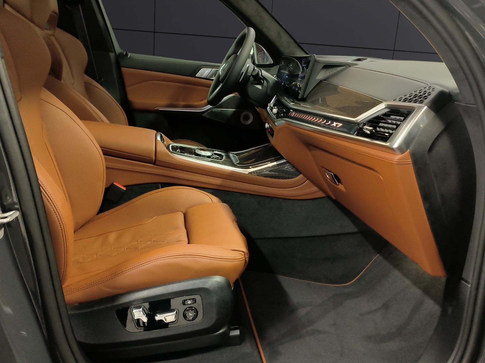 BMW X7 40d xDrive-image-15