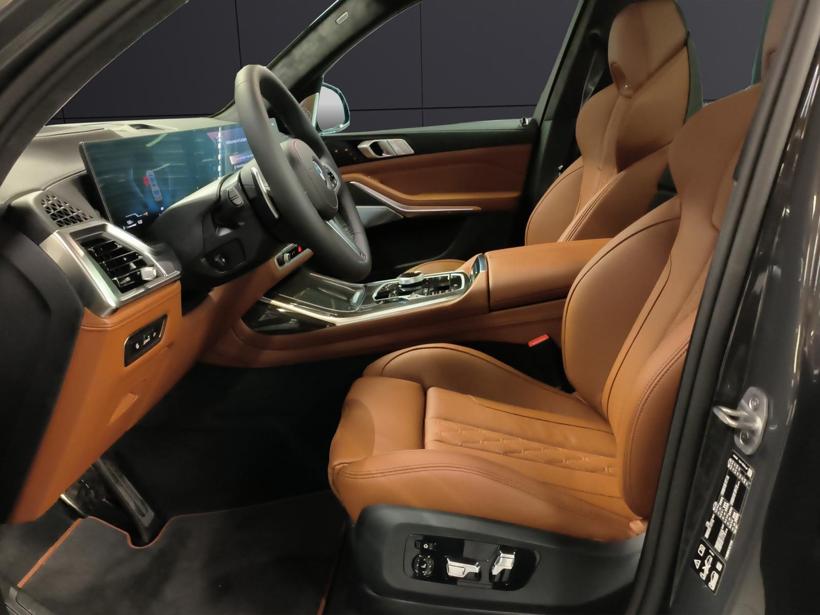BMW X7 40d xDrive-image-11