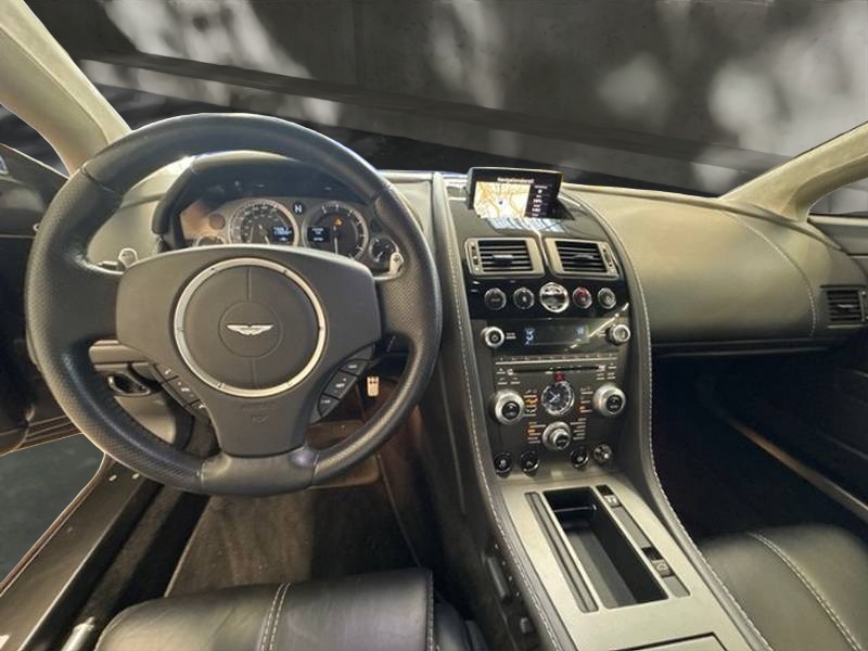ASTON MARTIN V8 Vantage 4.7-image-4