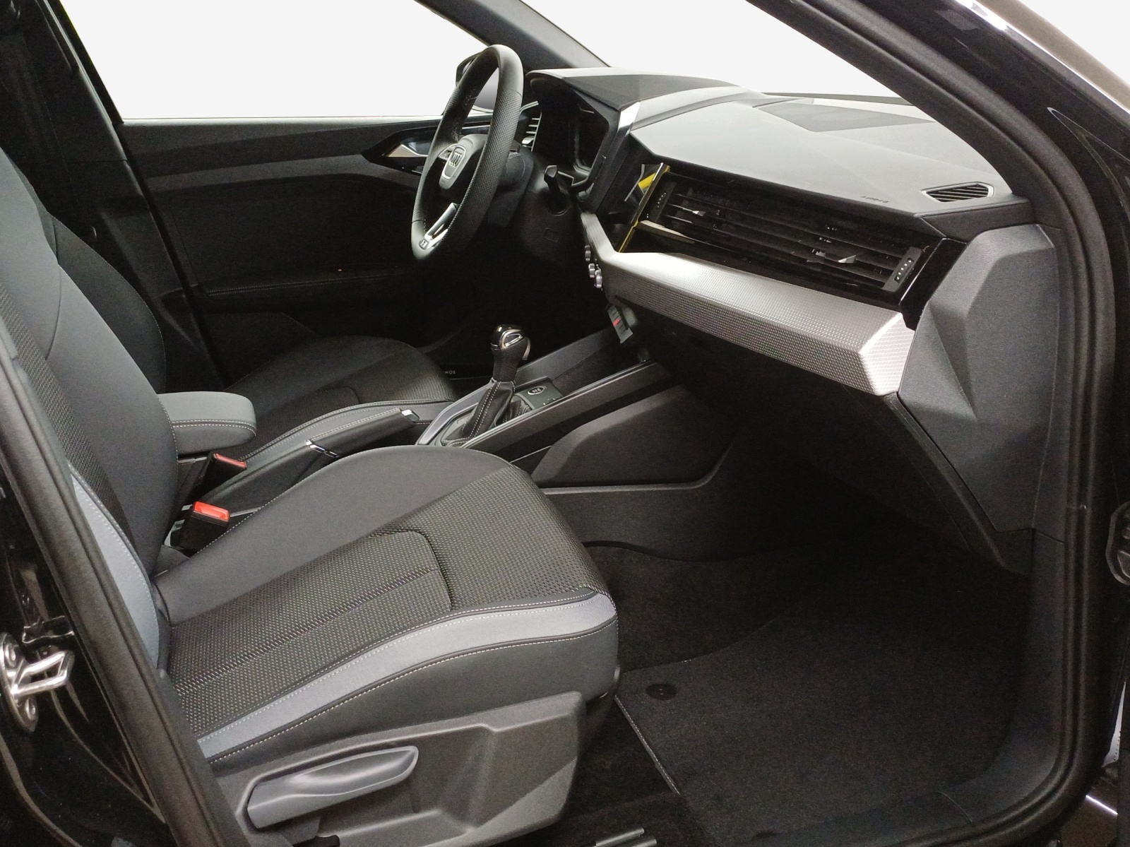 AUDI A1 Sportback 30 TFSI S Line S-tronic-image-13
