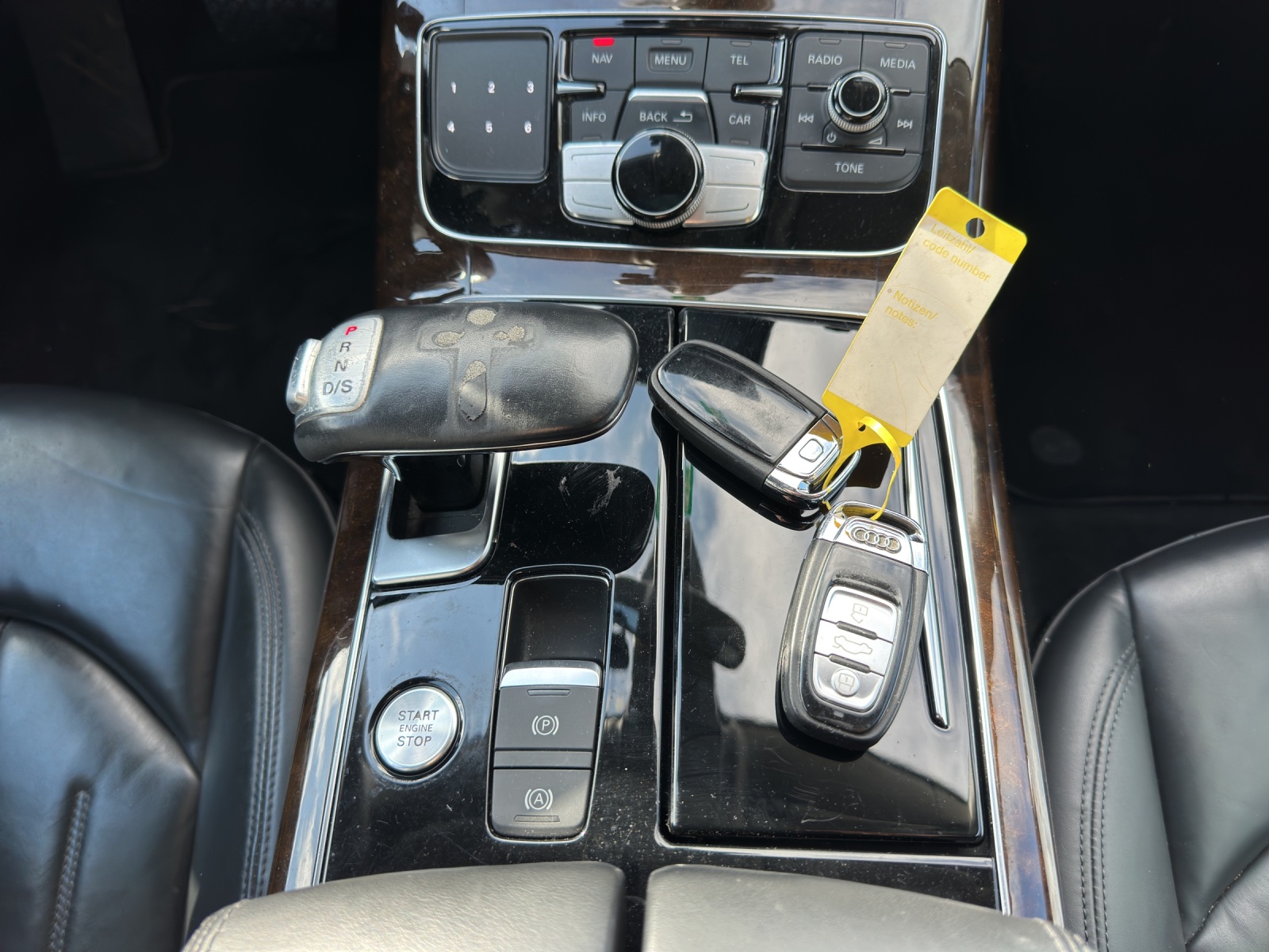 AUDI A8 3.0 TDI quattro tiptronic-image-13