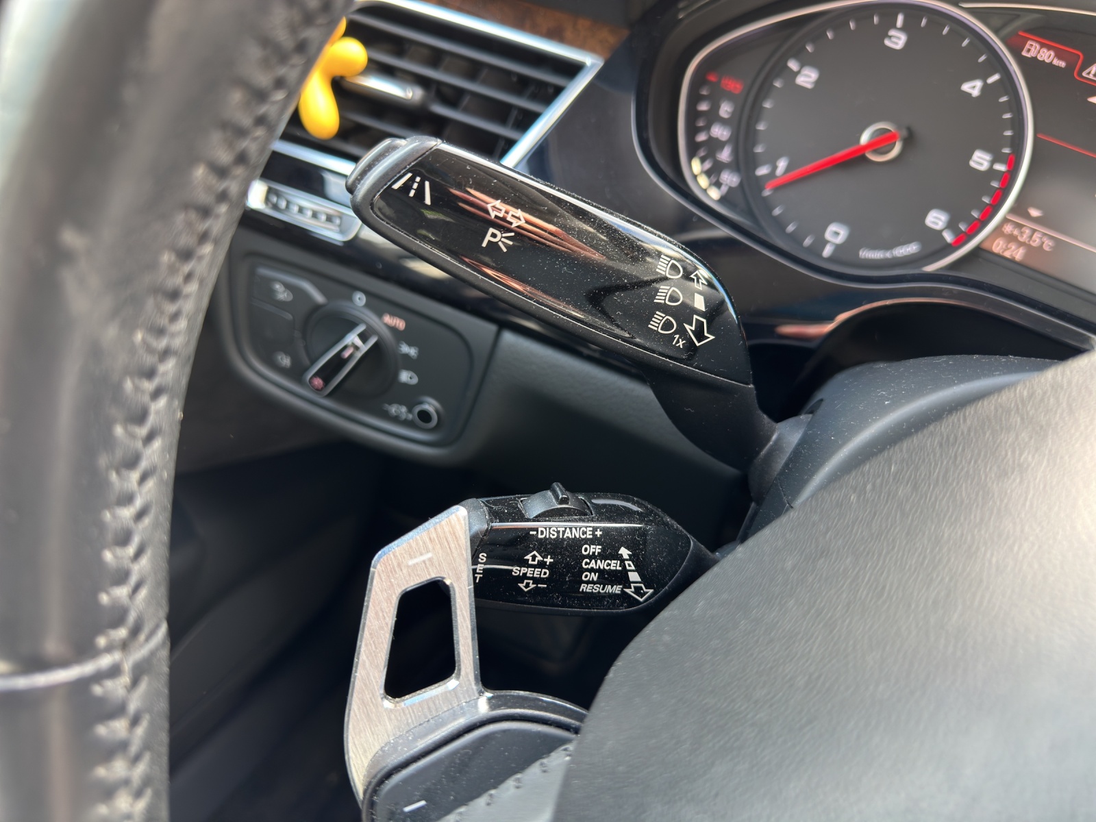 AUDI A8 3.0 TDI quattro tiptronic-image-12