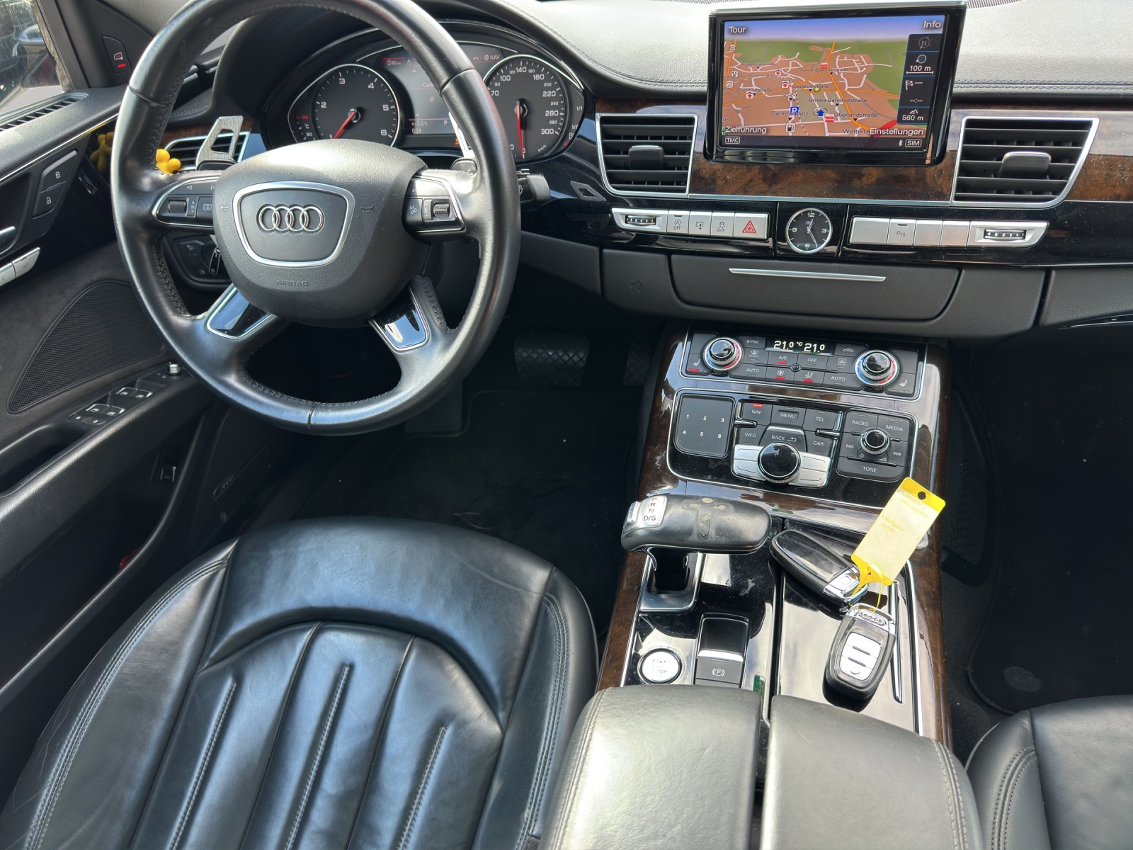 AUDI A8 3.0 TDI quattro tiptronic-image-8