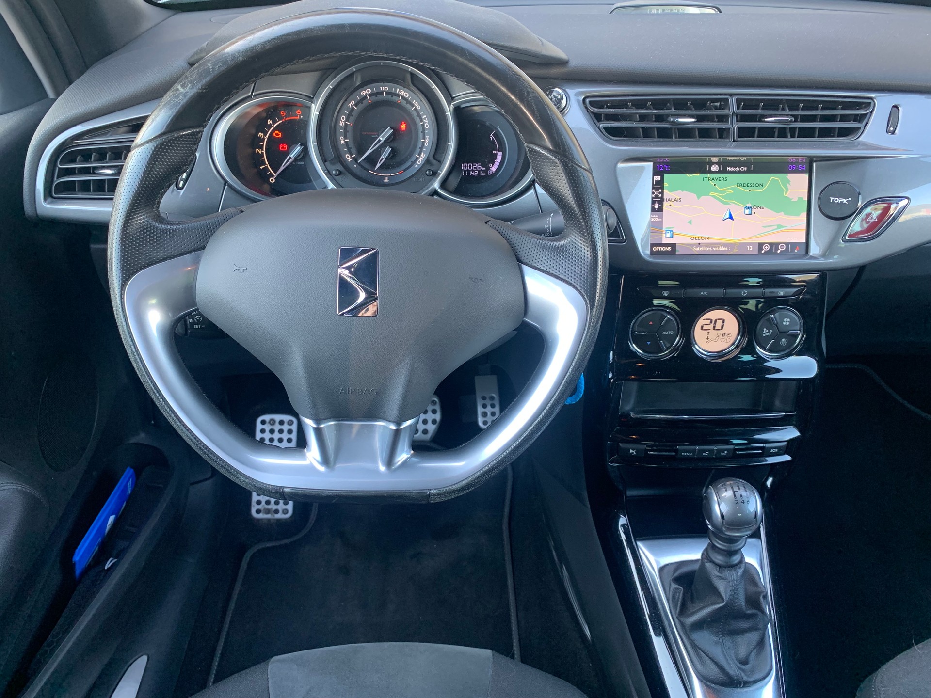 DS AUTOMOBILES DS3 1.6 16V BlueHDi Sport Chic Plus-image-17