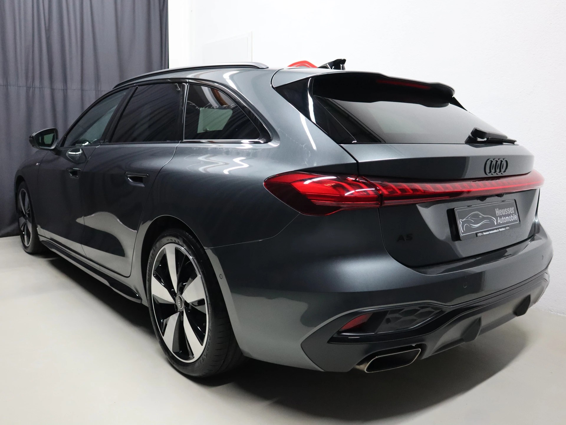 AUDI A5 Avant 2.0 TFSI S tronic S Line Edition - Navi - MMI Beifahrerdisplay - Matrix LED - Keyless - 360° Kamera - 204 PS-image-4