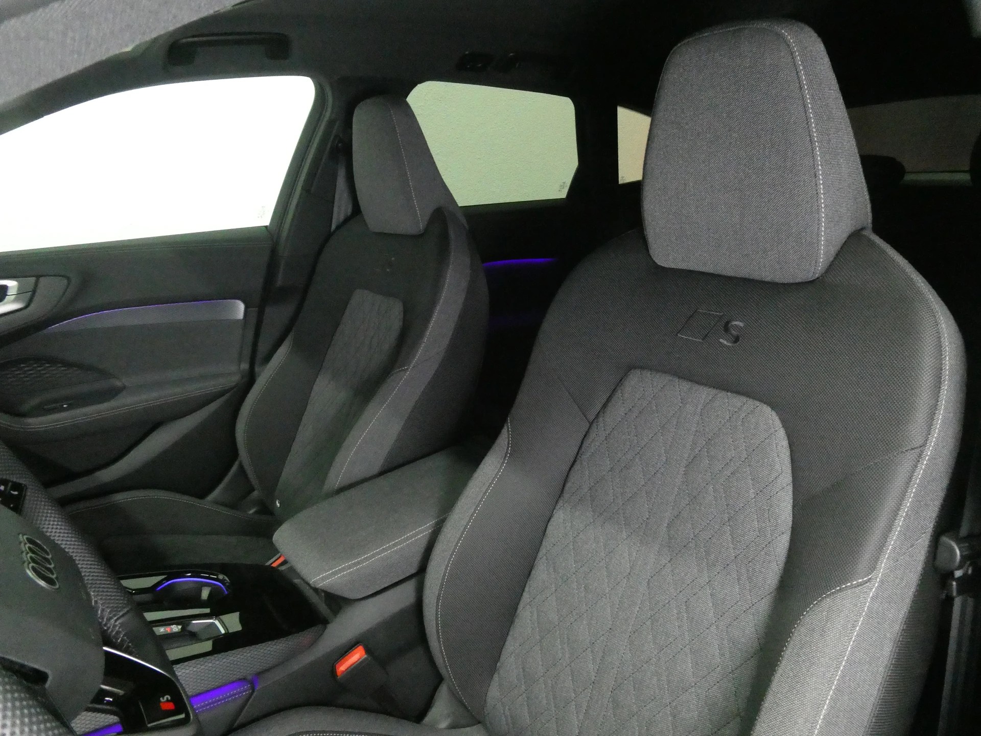 AUDI A5 Avant 2.0 TFSI S tronic S Line Edition - Navi - MMI Beifahrerdisplay - Matrix LED - Keyless - 360° Kamera - 204 PS-image-9