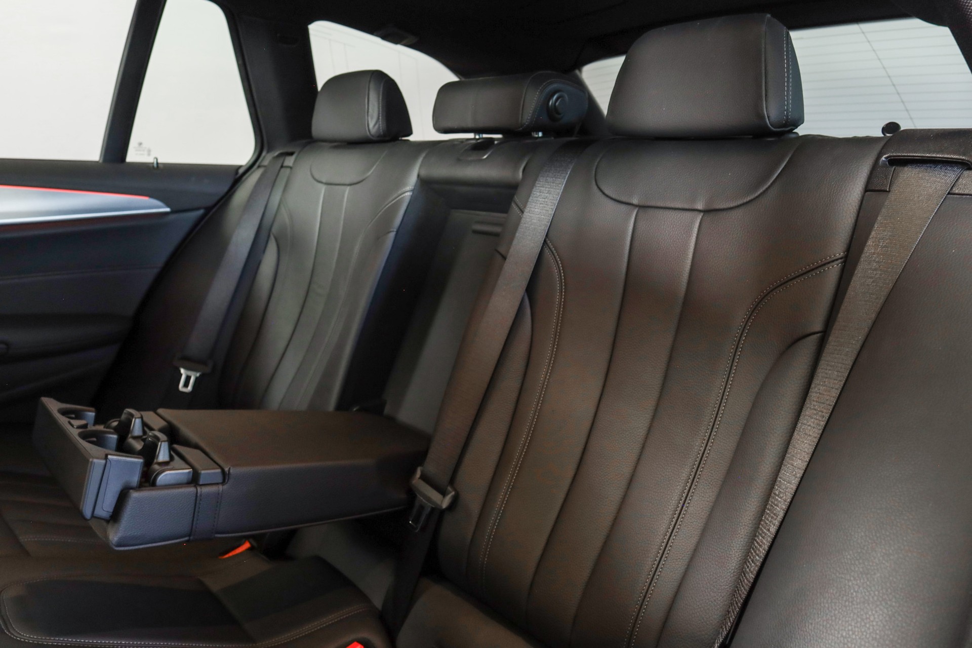 BMW 540d xDrive Pure M Sport Edition Steptronic-image-17