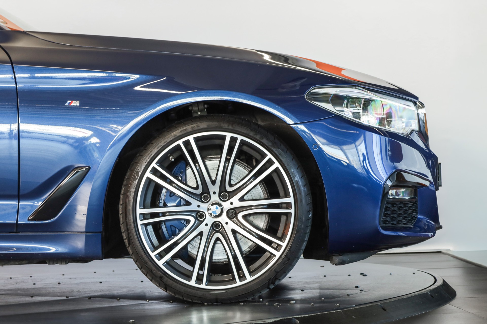 BMW 540d xDrive Pure M Sport Edition Steptronic-image-8