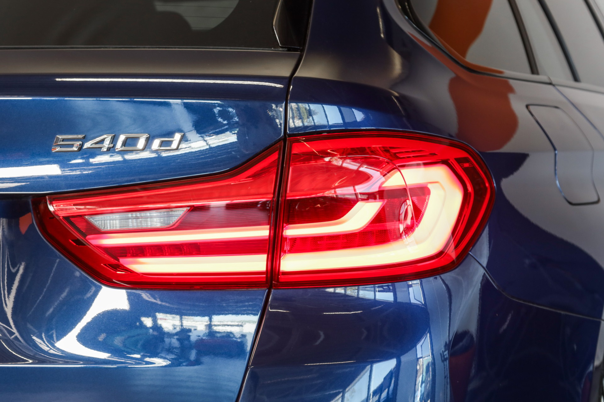 BMW 540d xDrive Pure M Sport Edition Steptronic-image-6