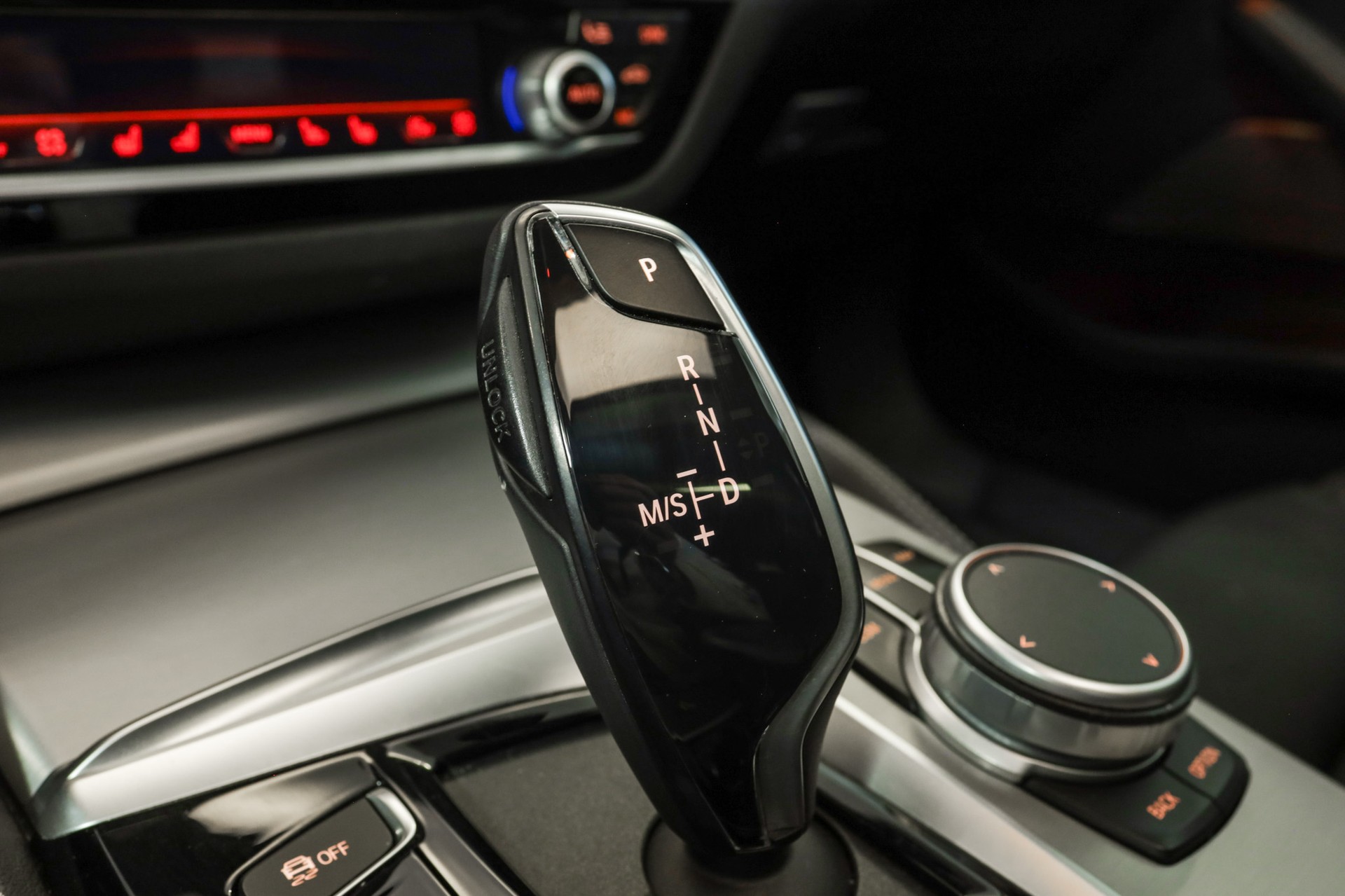 BMW 540d xDrive Pure M Sport Edition Steptronic-image-27