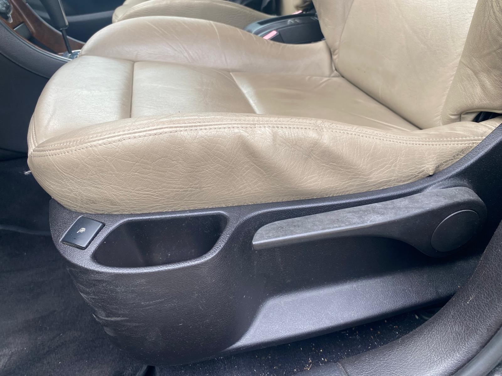 PEUGEOT 307 2.0 16V XT-image-9