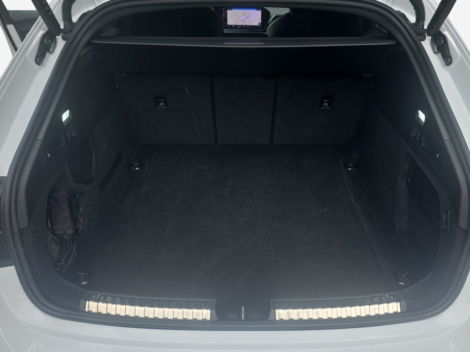AUDI A5 Avant TDI quattro 150 kW S tronic-image-12