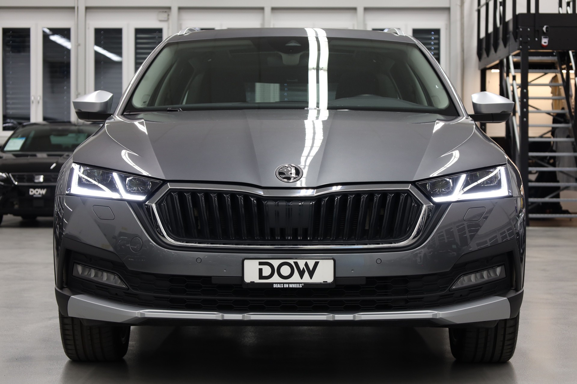 SKODA Octavia Combi 2.0 TDI DSG Scout 4x4-image-3
