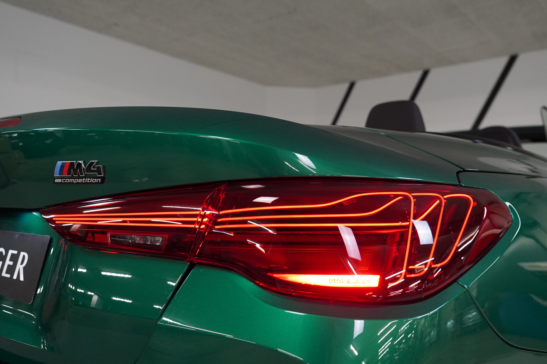 BMW M4 Cabrio Competition M xDrive-image-23