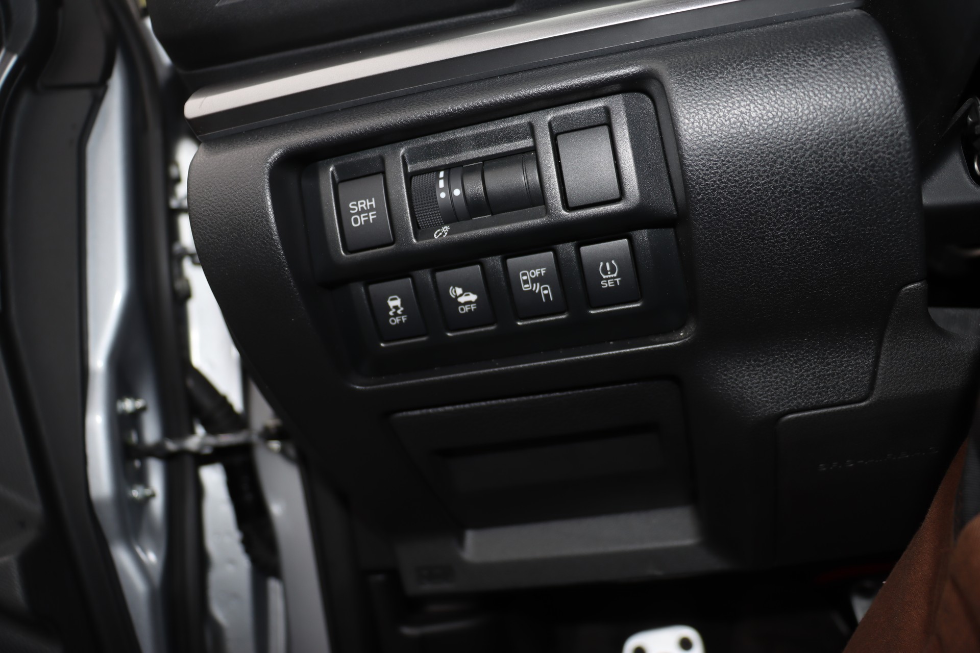 SUBARU XV 2.0 e-Boxer Advantage AWD Lineartronic-image-17