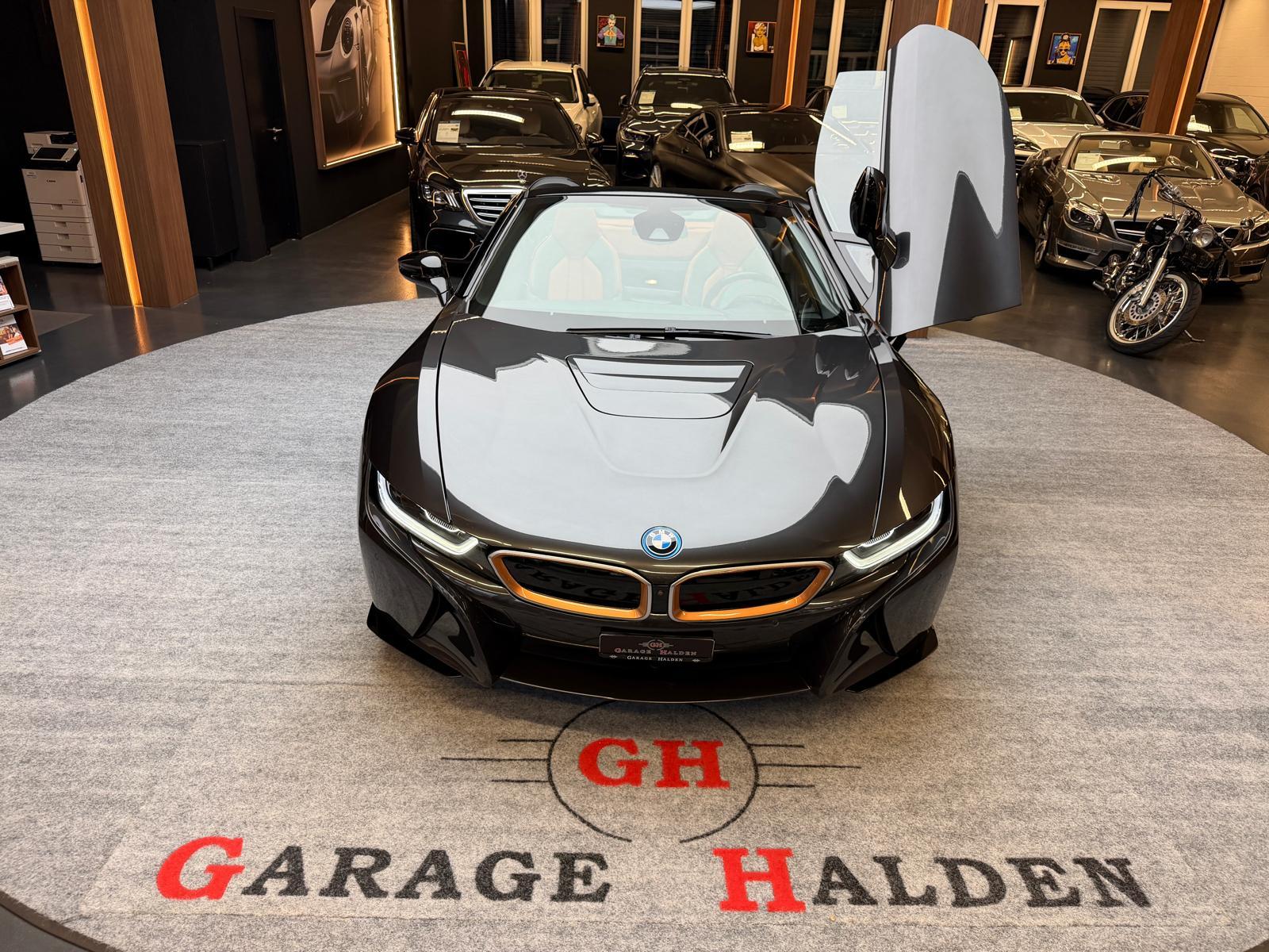 BMW i8 Roadster-showroom-element-1