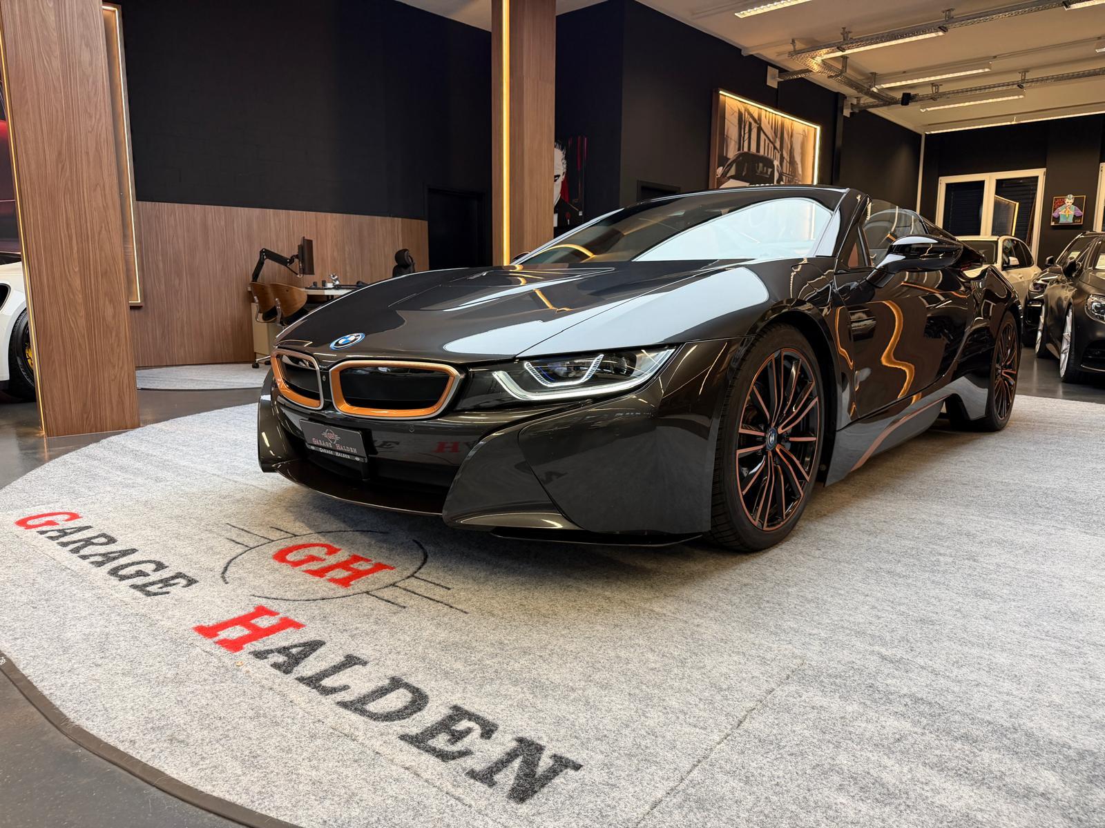 BMW i8 Roadster-showroom-element-2