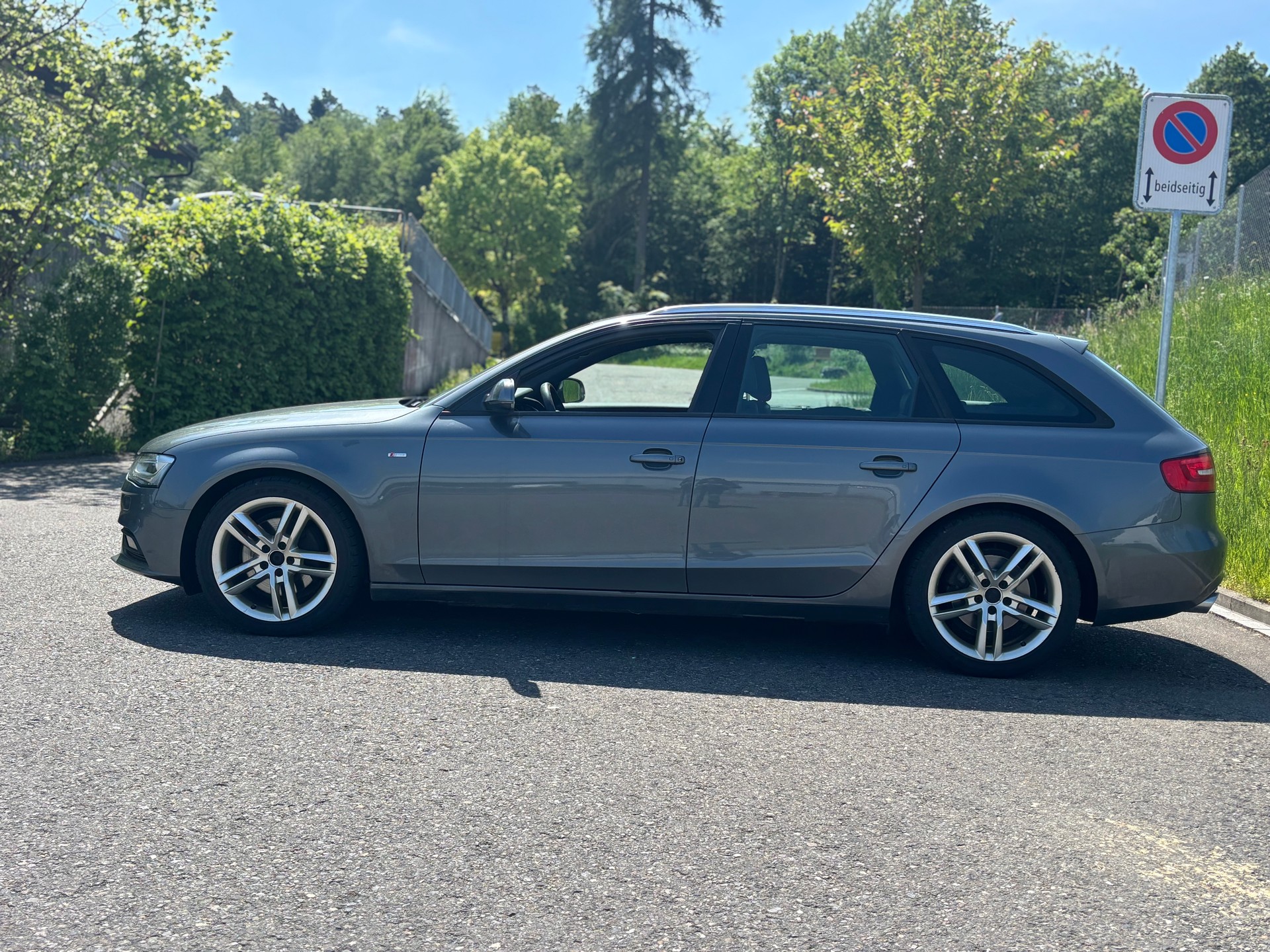 AUDI A4 Avant 3.0 TDI S-Line-image-4