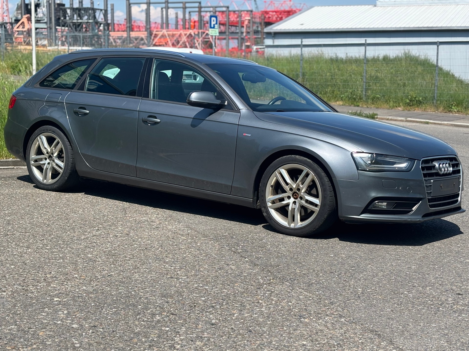 AUDI A4 Avant 3.0 TDI S-Line-showroom-element-2