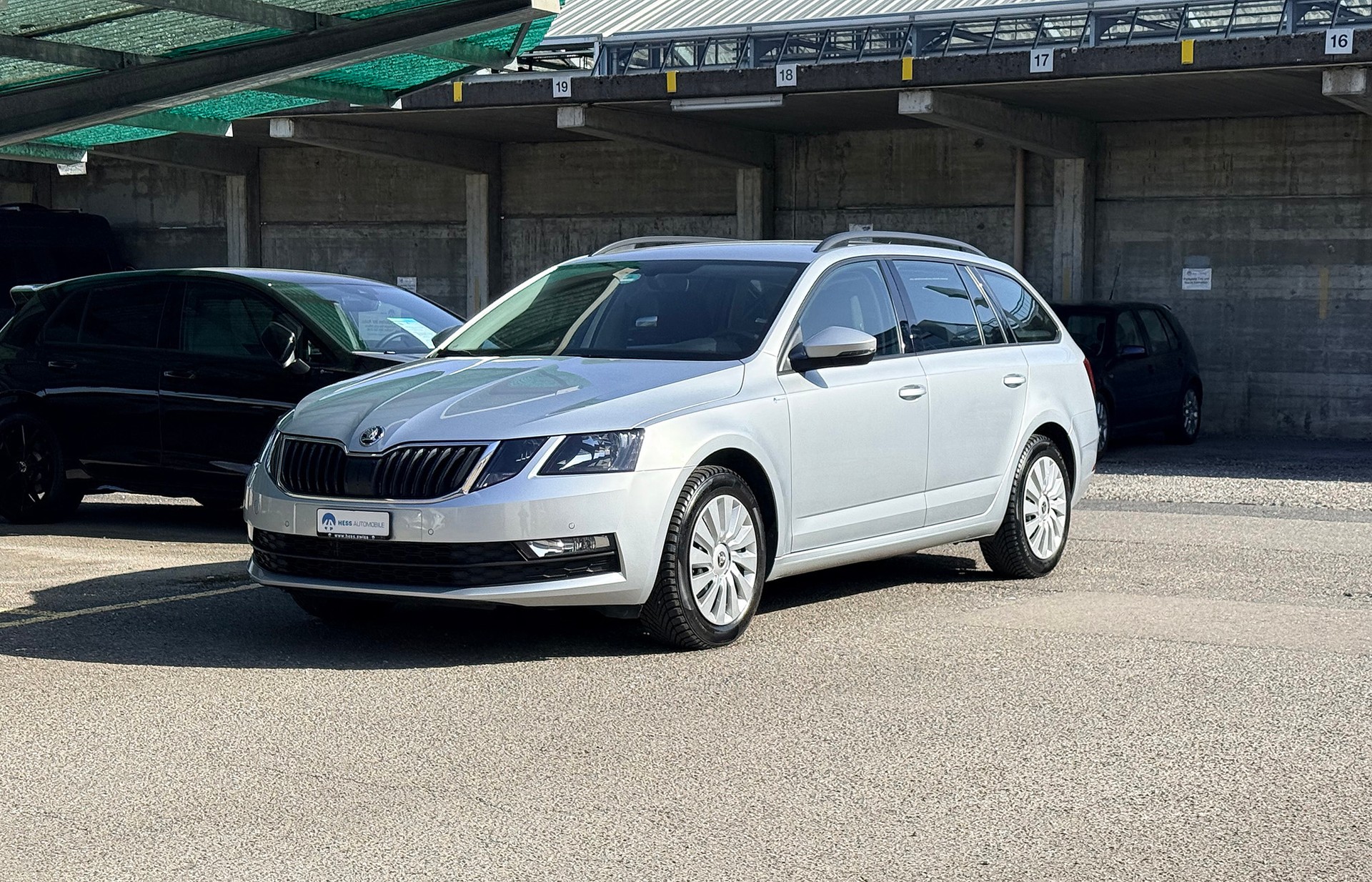 SKODA Octavia Combi 1.5 TSI Soleil DSG-Automat-image-8