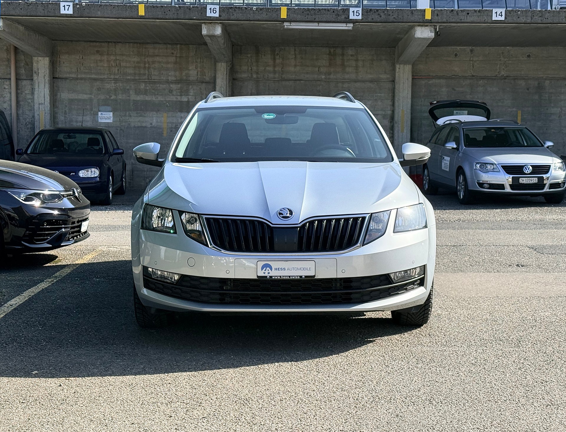 SKODA Octavia Combi 1.5 TSI Soleil DSG-Automat-image-9
