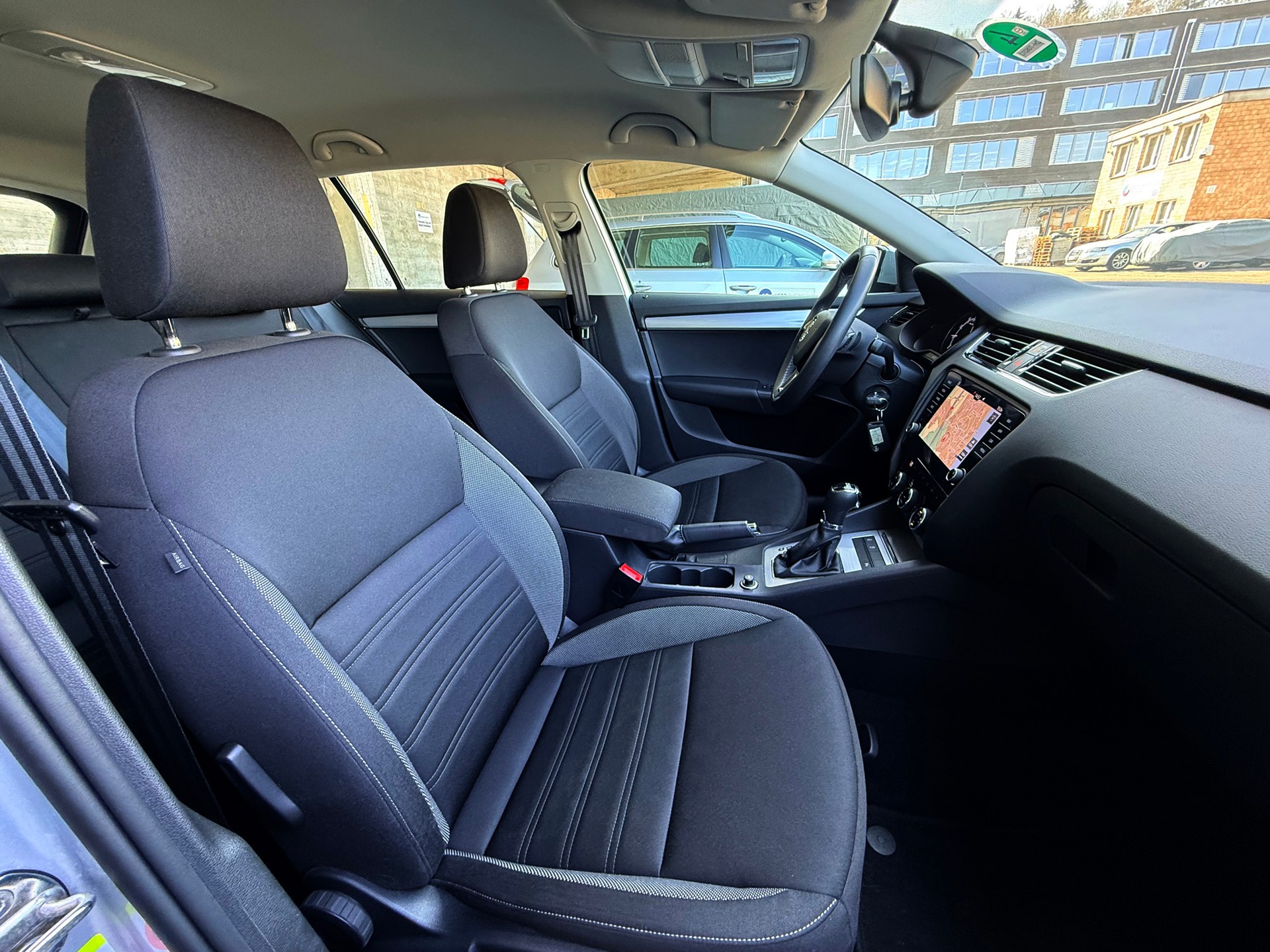 SKODA Octavia Combi 1.5 TSI Soleil DSG-Automat-image-14
