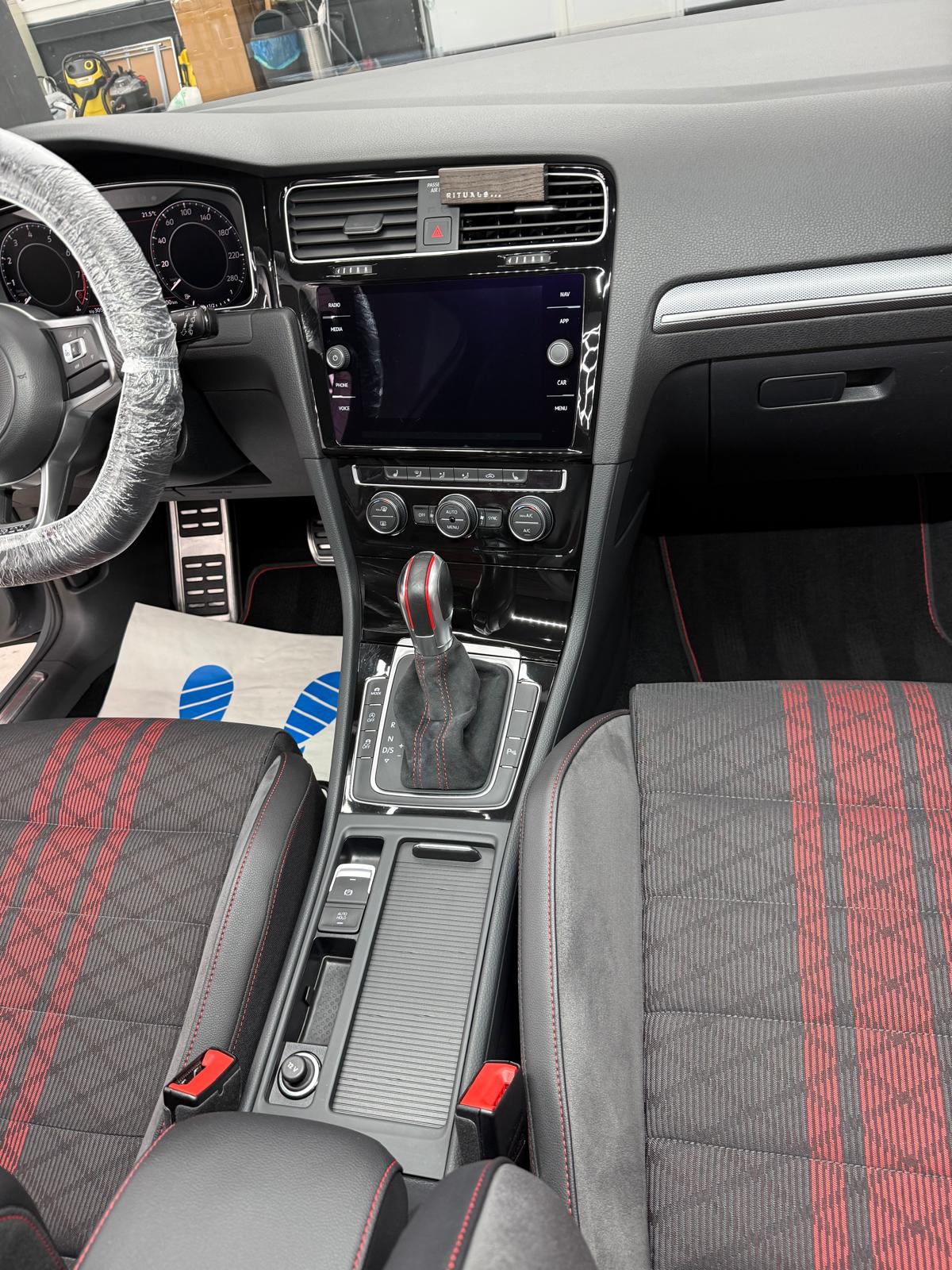 VW GTI TCR-image-5