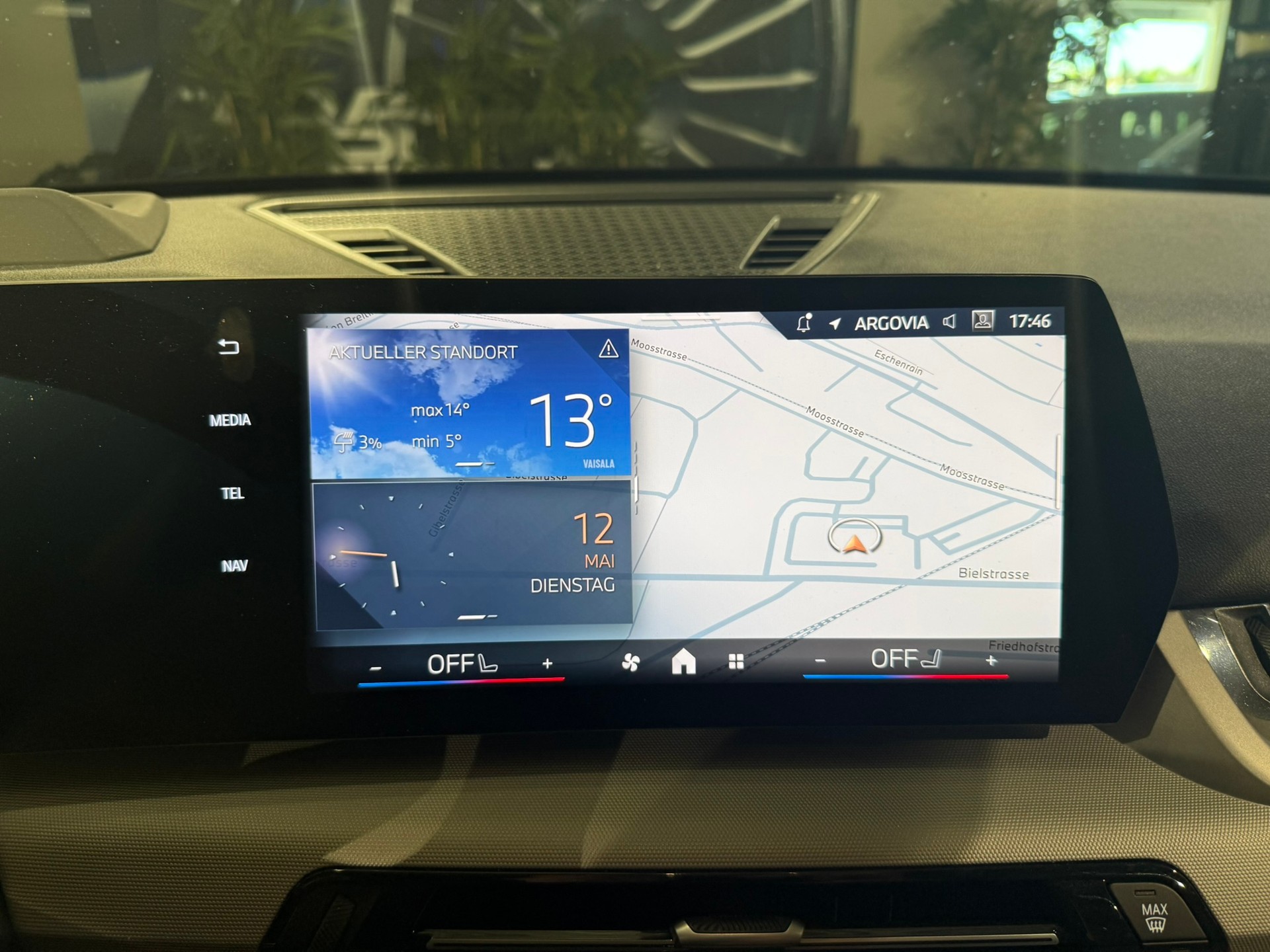 BMW X1 sDrive 18i-image-26