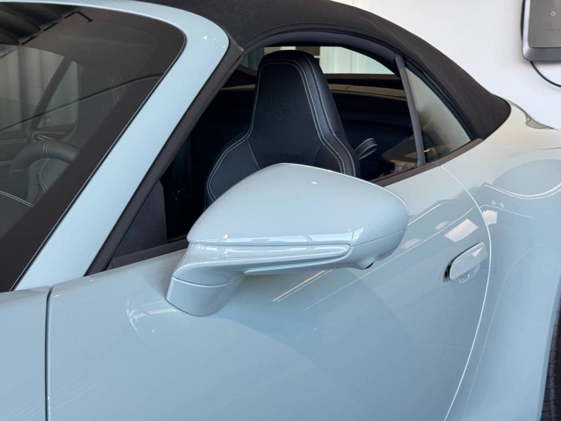 PORSCHE 911 Carrera 4S Cabriolet-image-14