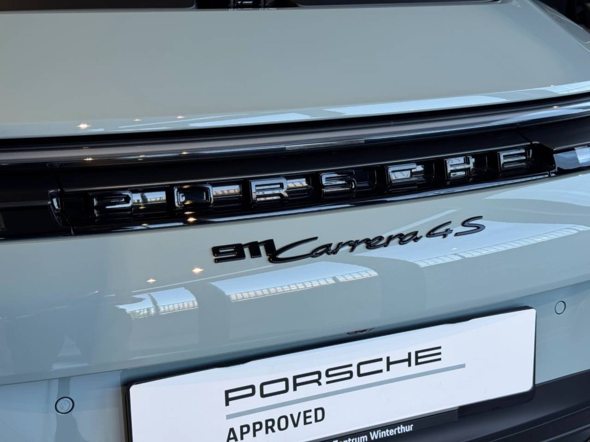 PORSCHE 911 Carrera 4S Cabriolet-image-25